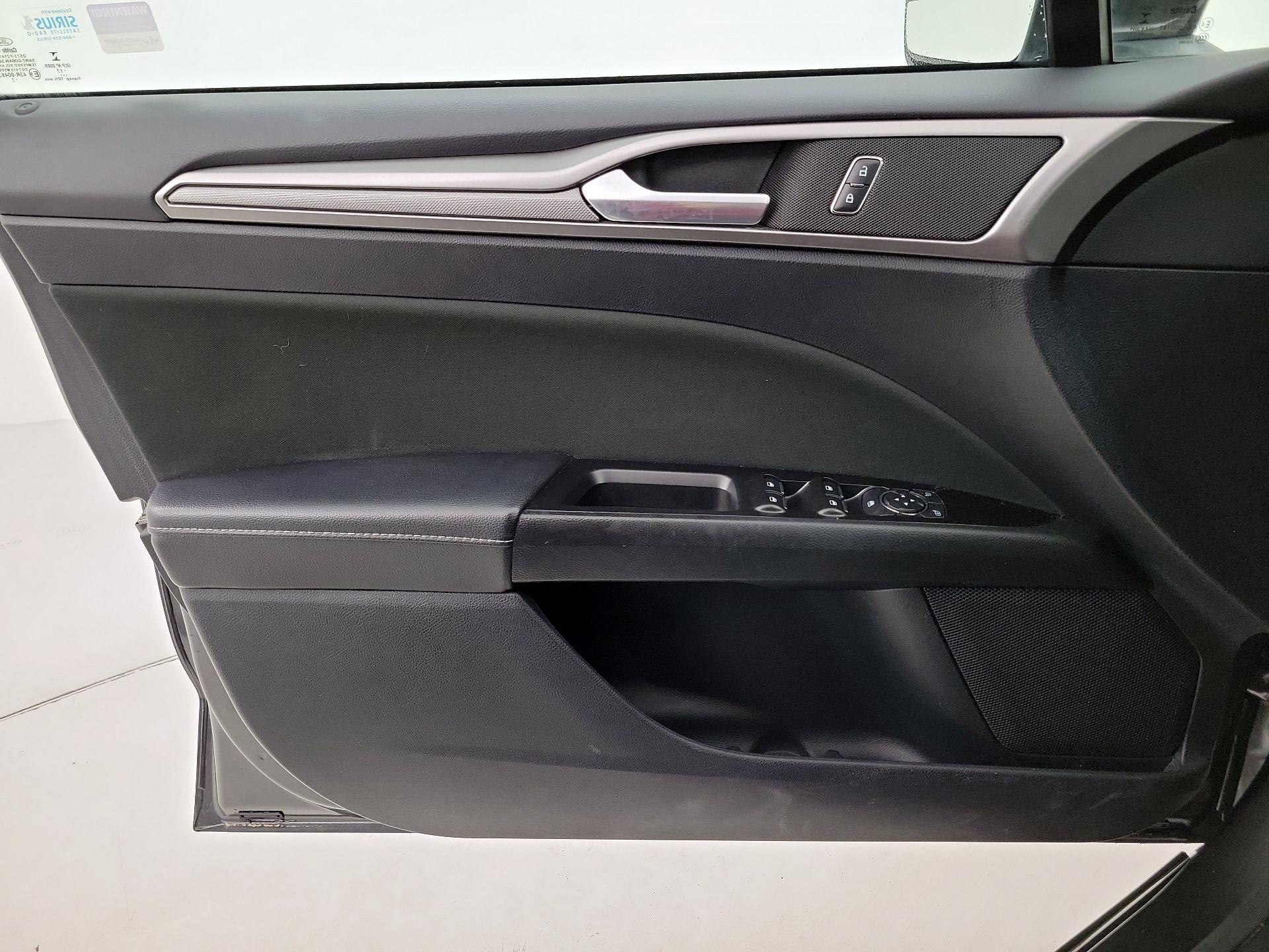 Thumbnail: 2017 Ford Fusion - 12