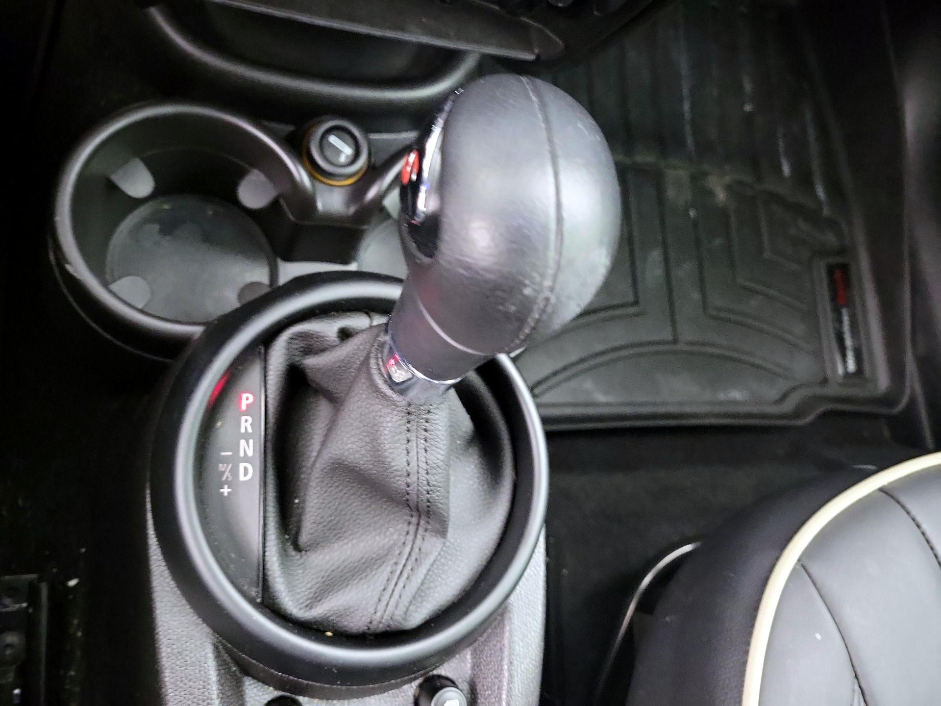 Thumbnail: 2015 MINI Cooper Countryman - 15