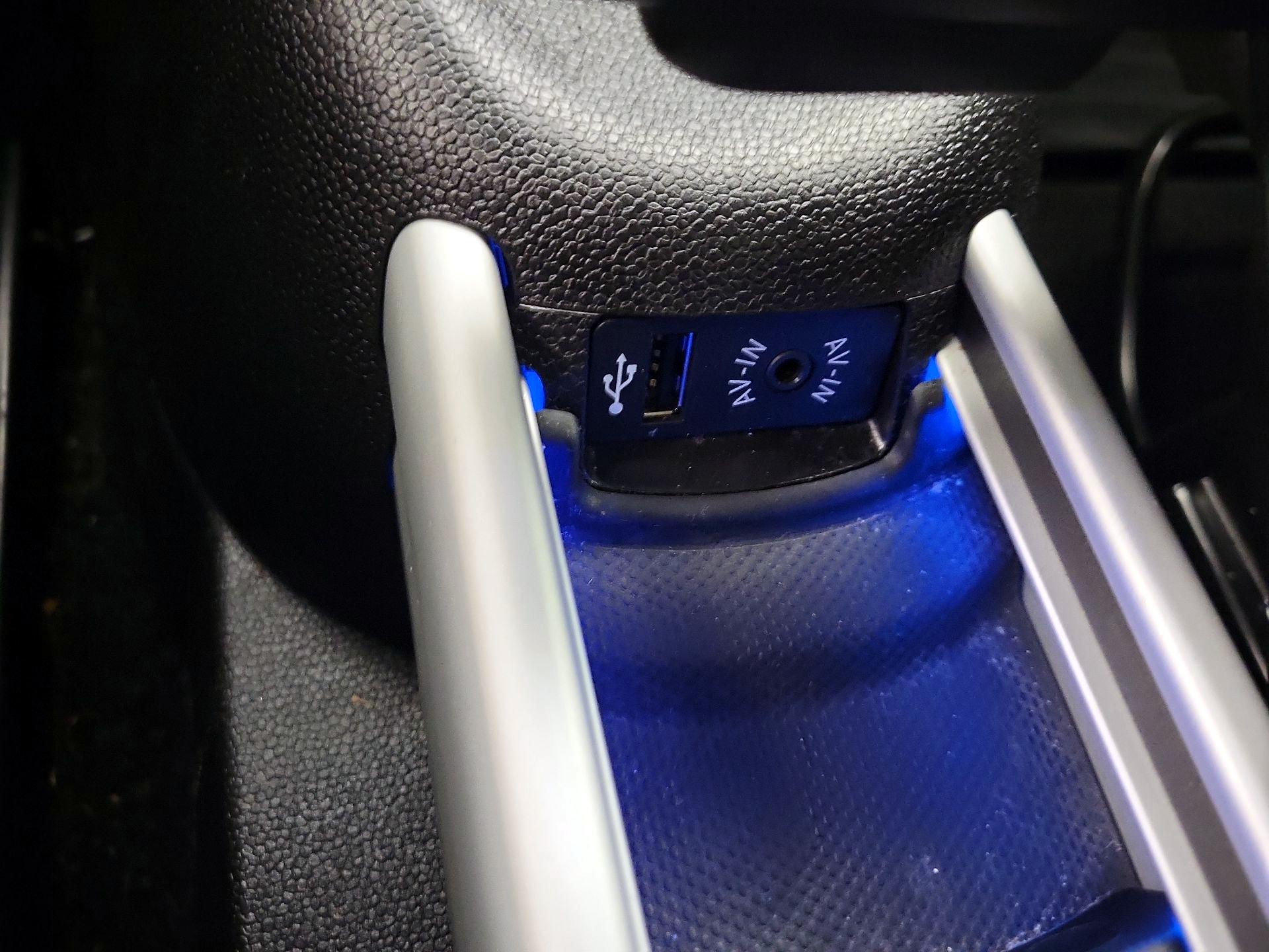 Thumbnail: 2015 MINI Cooper Countryman - 16