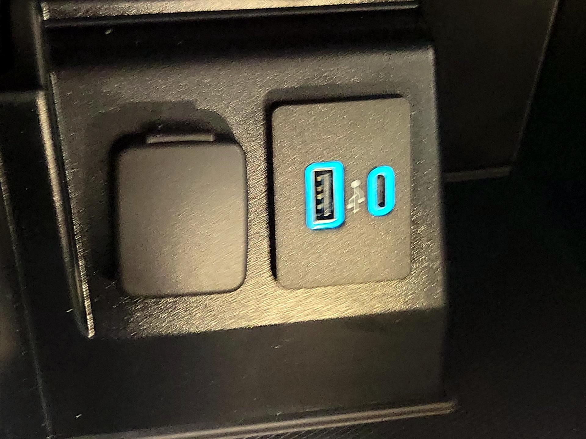 Thumbnail: 2020 Ford Explorer - 18