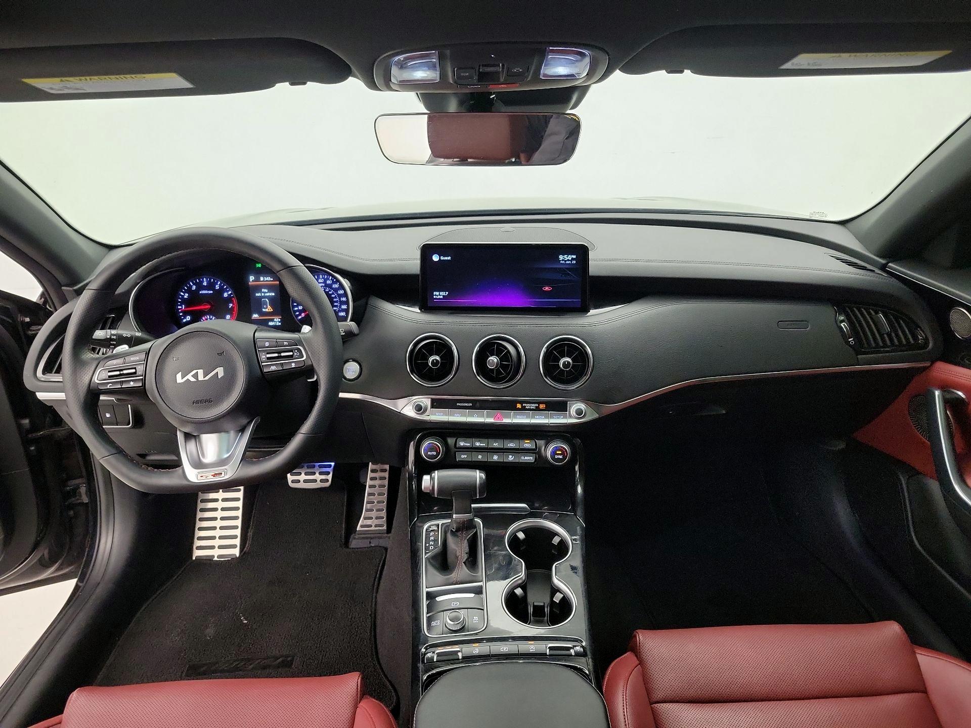 Thumbnail: 2022 Kia Stinger - 9