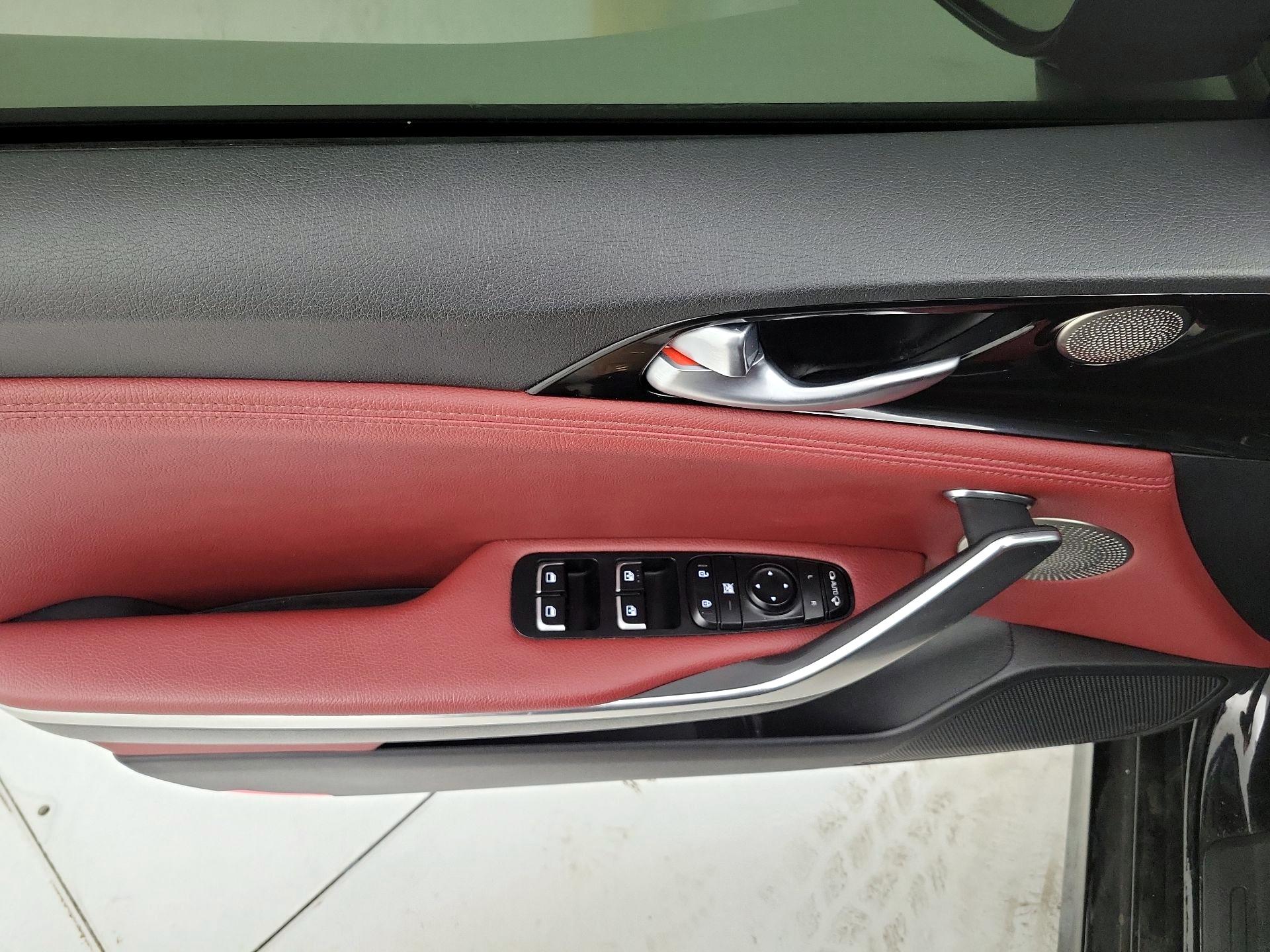 Thumbnail: 2022 Kia Stinger - 12
