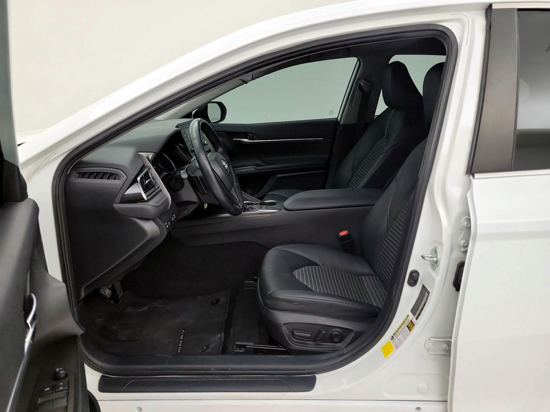 Thumbnail: 2022 Toyota Camry - 11