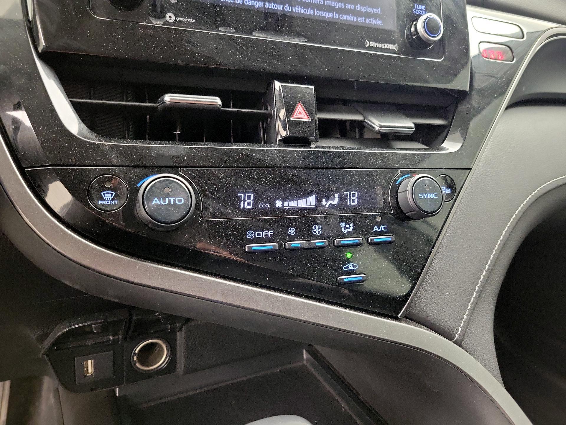 Thumbnail: 2022 Toyota Camry - 16