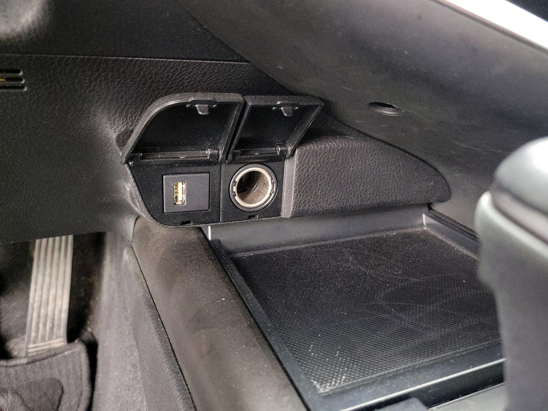 Thumbnail: 2022 Toyota Camry - 18