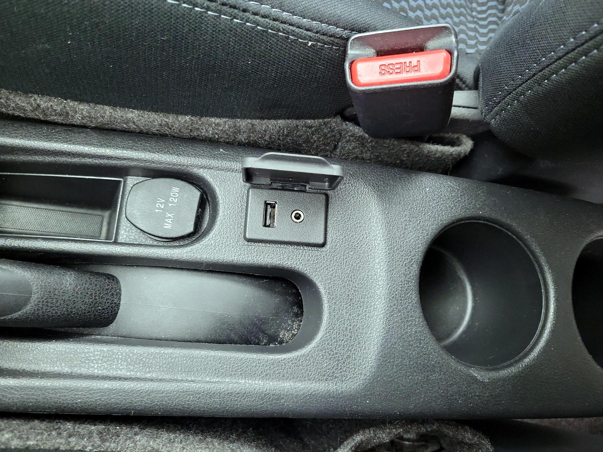 Thumbnail: 2016 Nissan Versa Note - 18