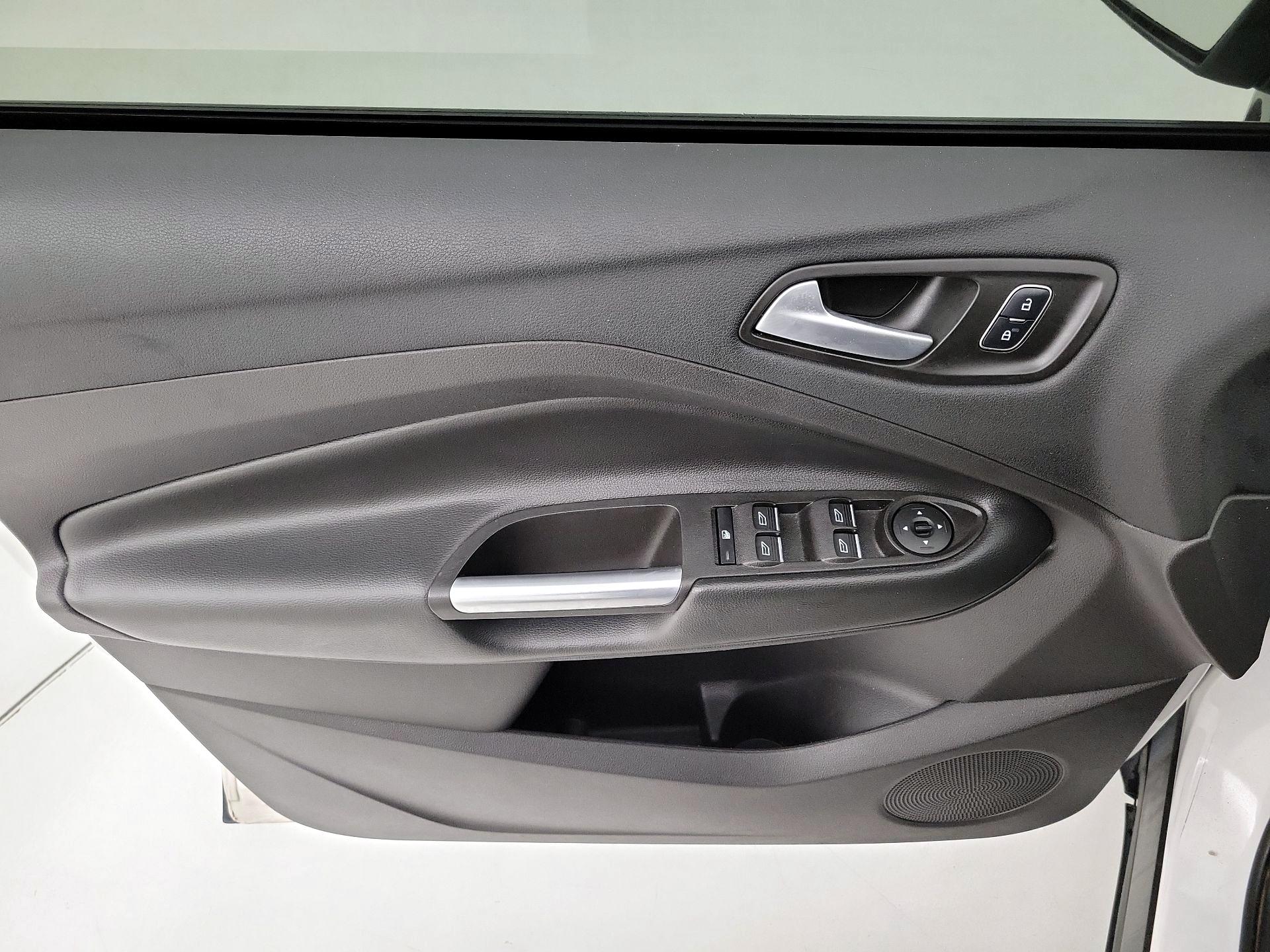 Thumbnail: 2017 Ford Escape - 12