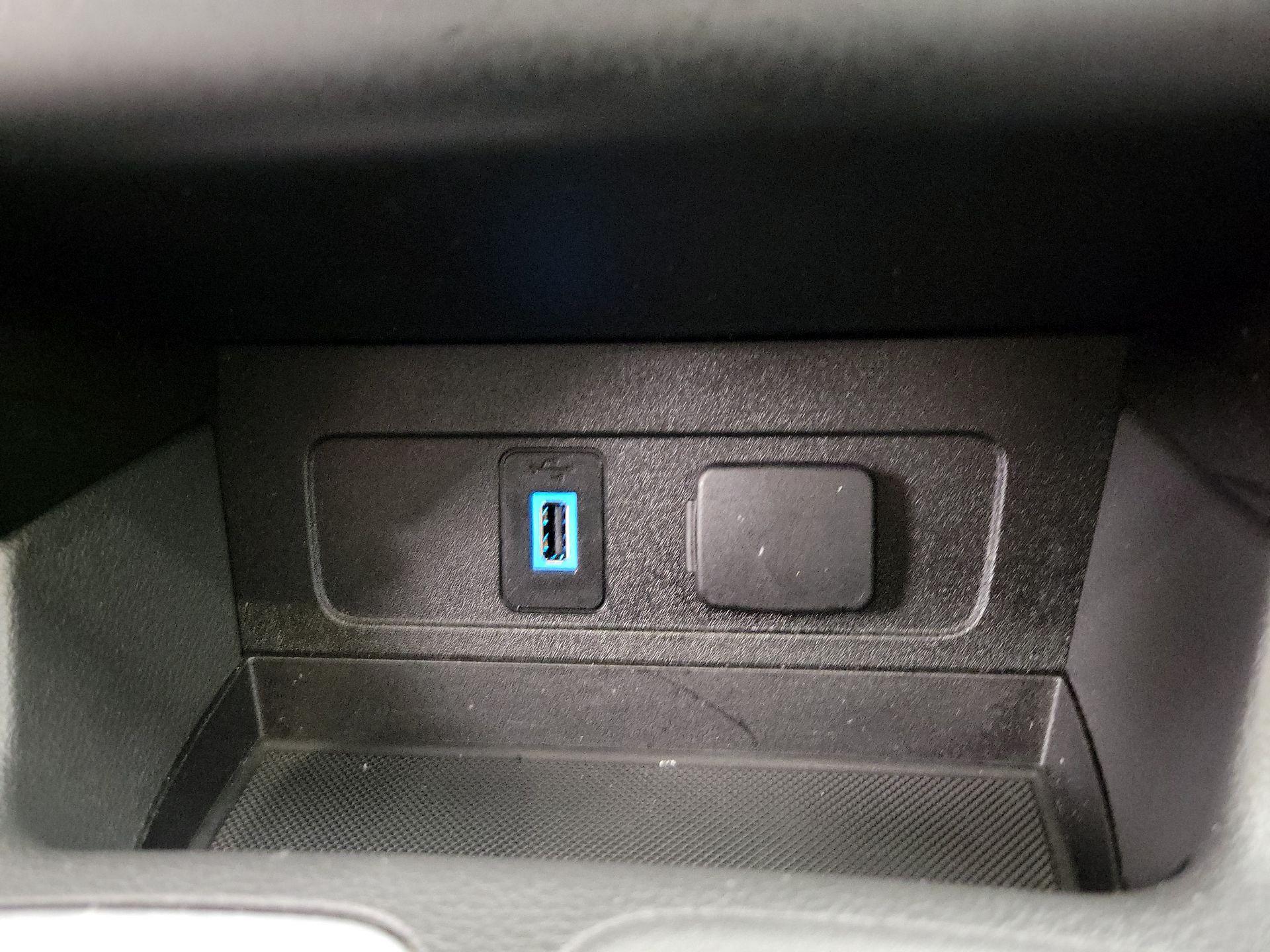 Thumbnail: 2017 Ford Escape - 19