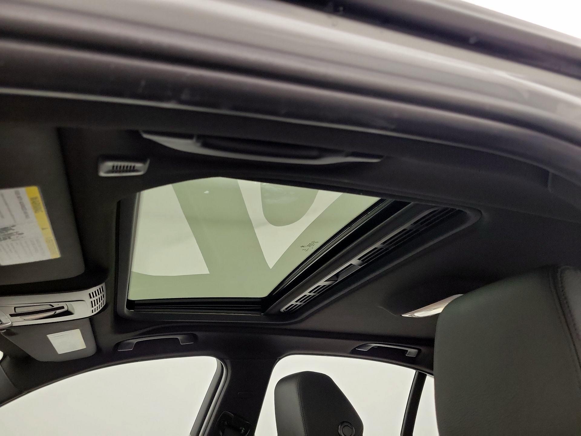 Thumbnail: 2016 BMW 3 Series - 17