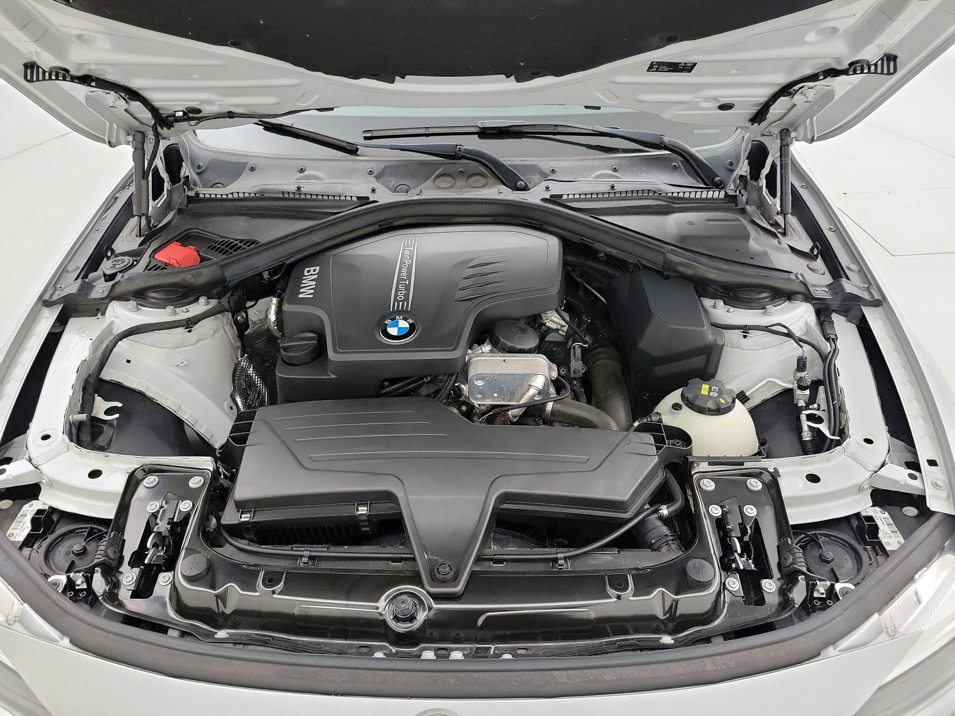 Thumbnail: 2016 BMW 3 Series - 20