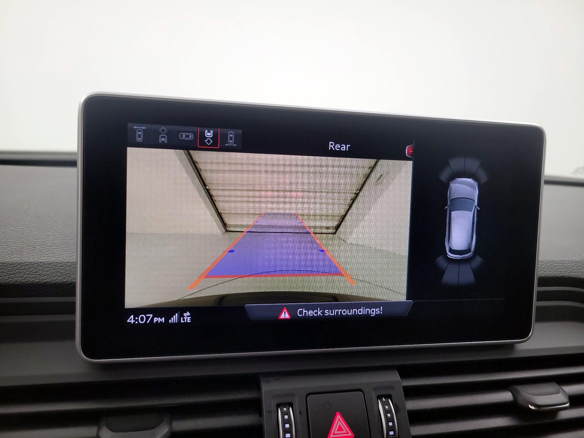 Thumbnail: 2018 Audi SQ5 - 15