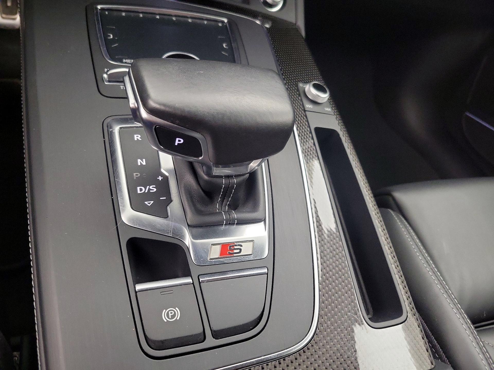 Thumbnail: 2018 Audi SQ5 - 18