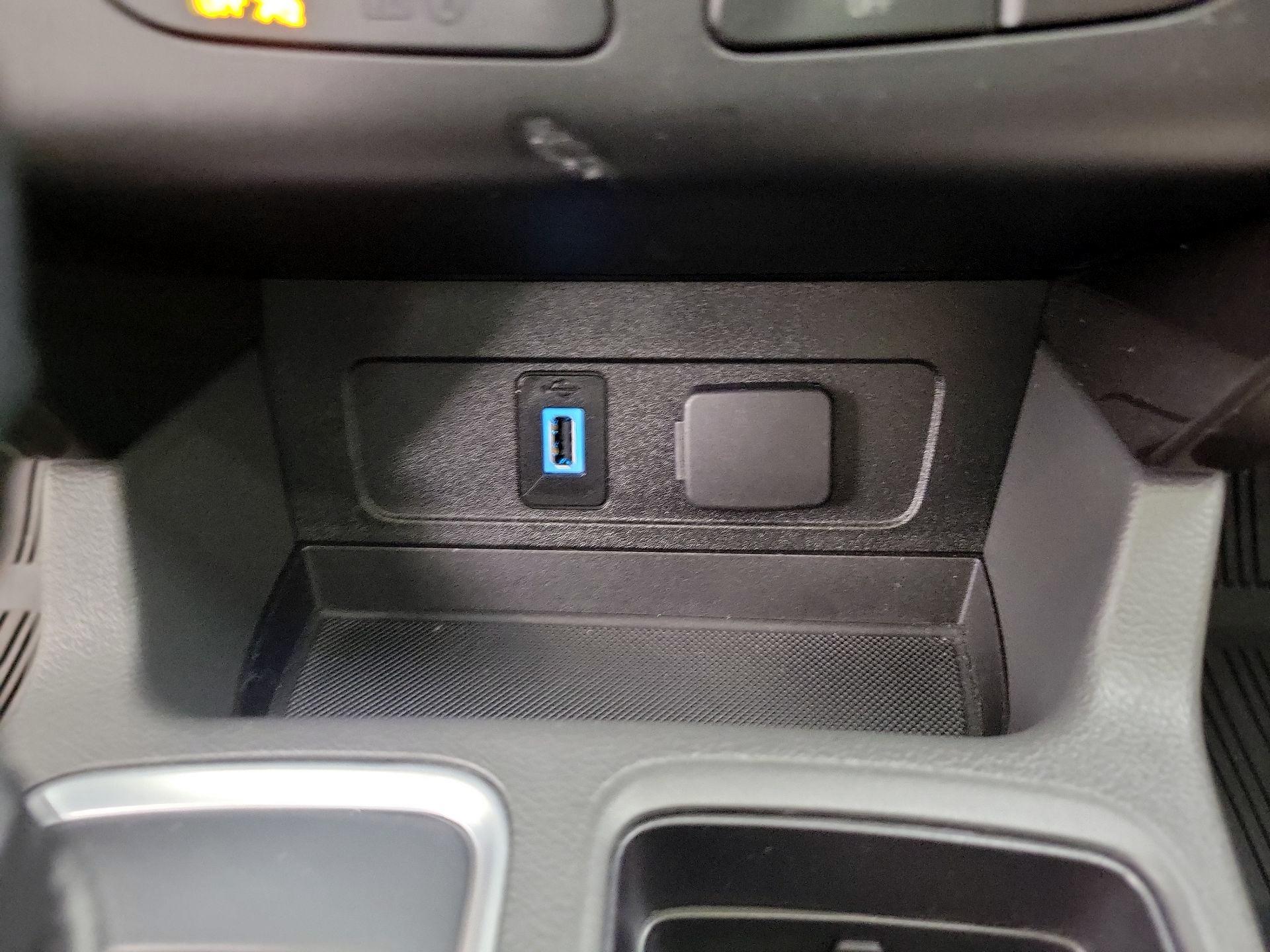 Thumbnail: 2017 Ford Escape - 19