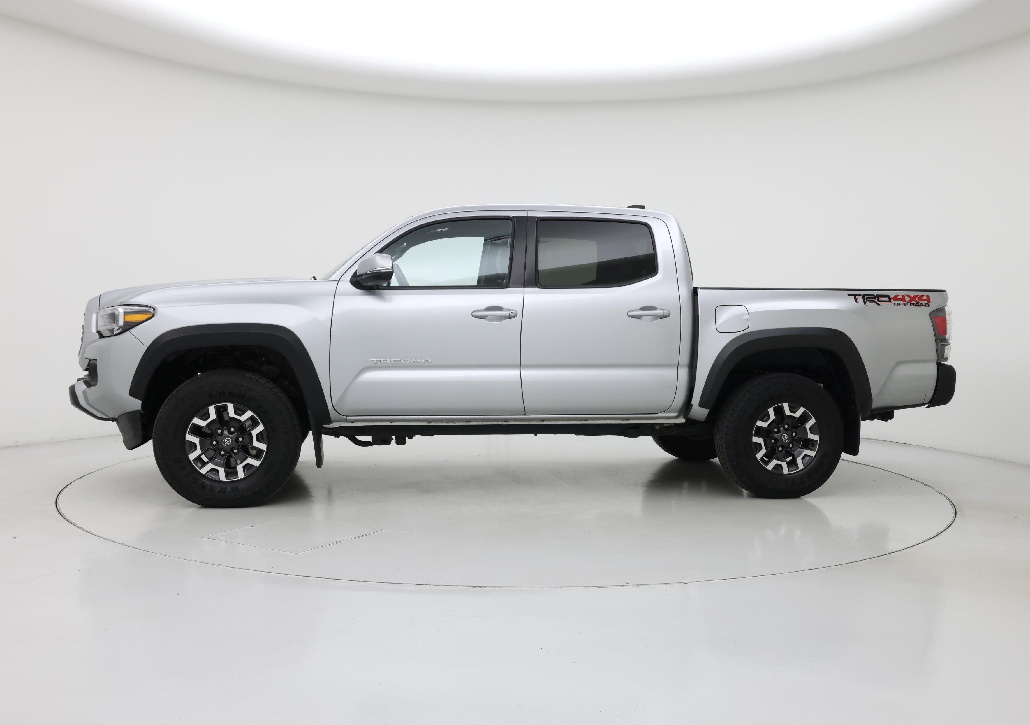 Thumbnail: 2022 Toyota Tacoma - 3