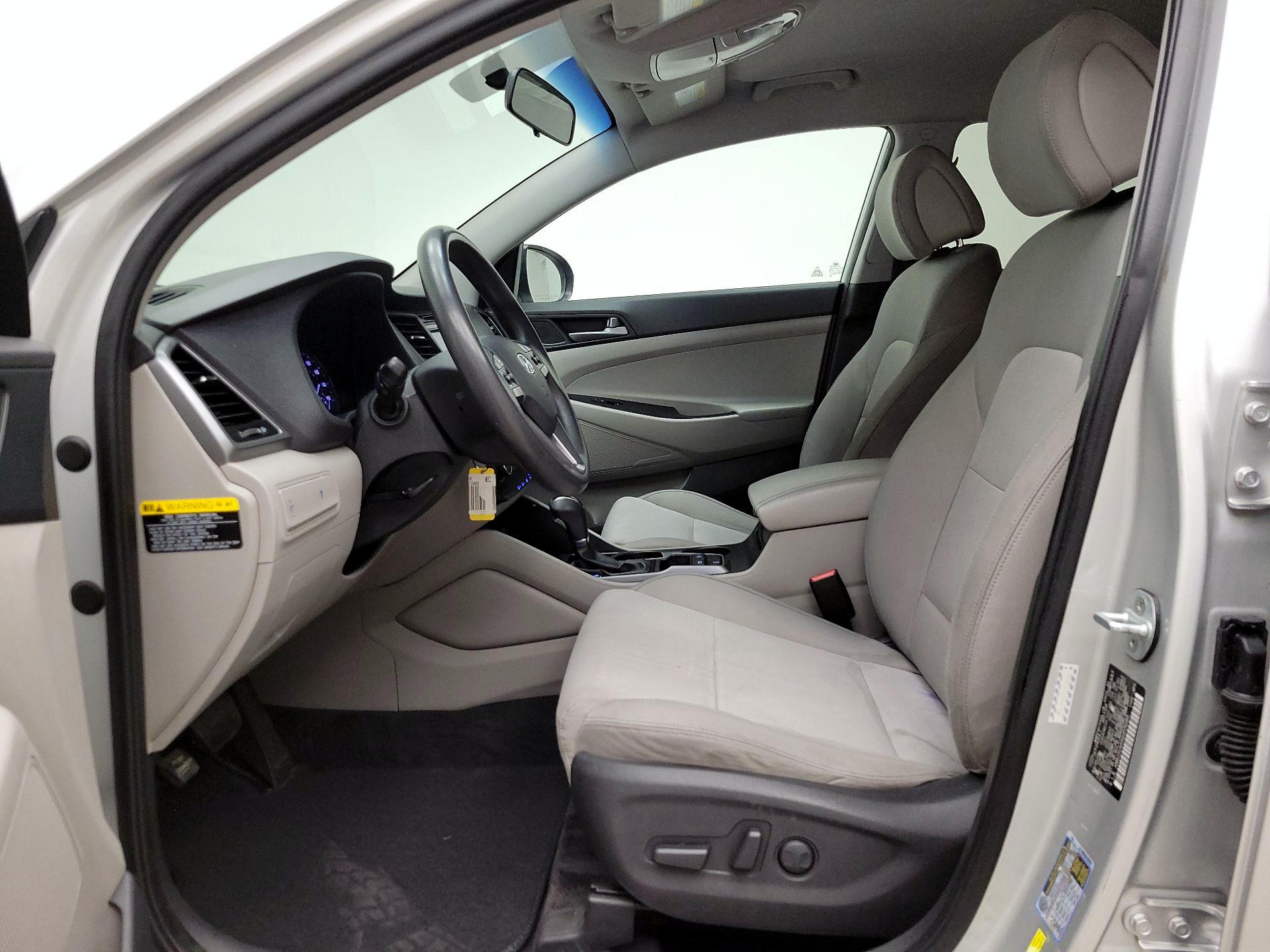 Thumbnail: 2016 Hyundai Tucson - 11