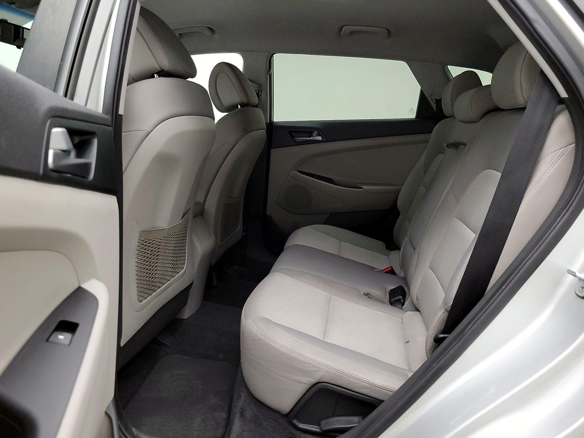 Thumbnail: 2016 Hyundai Tucson - 19