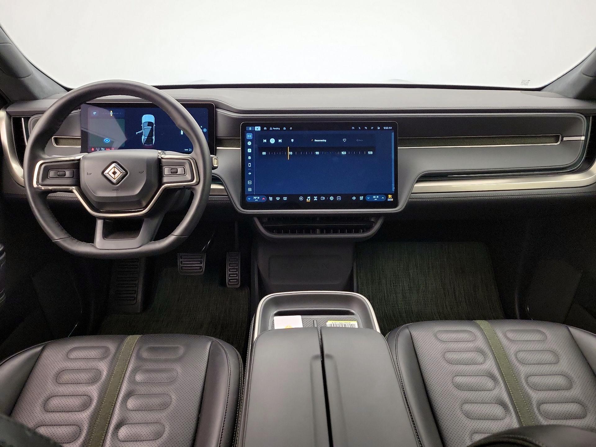 Thumbnail: 2025 Rivian R1S - 9