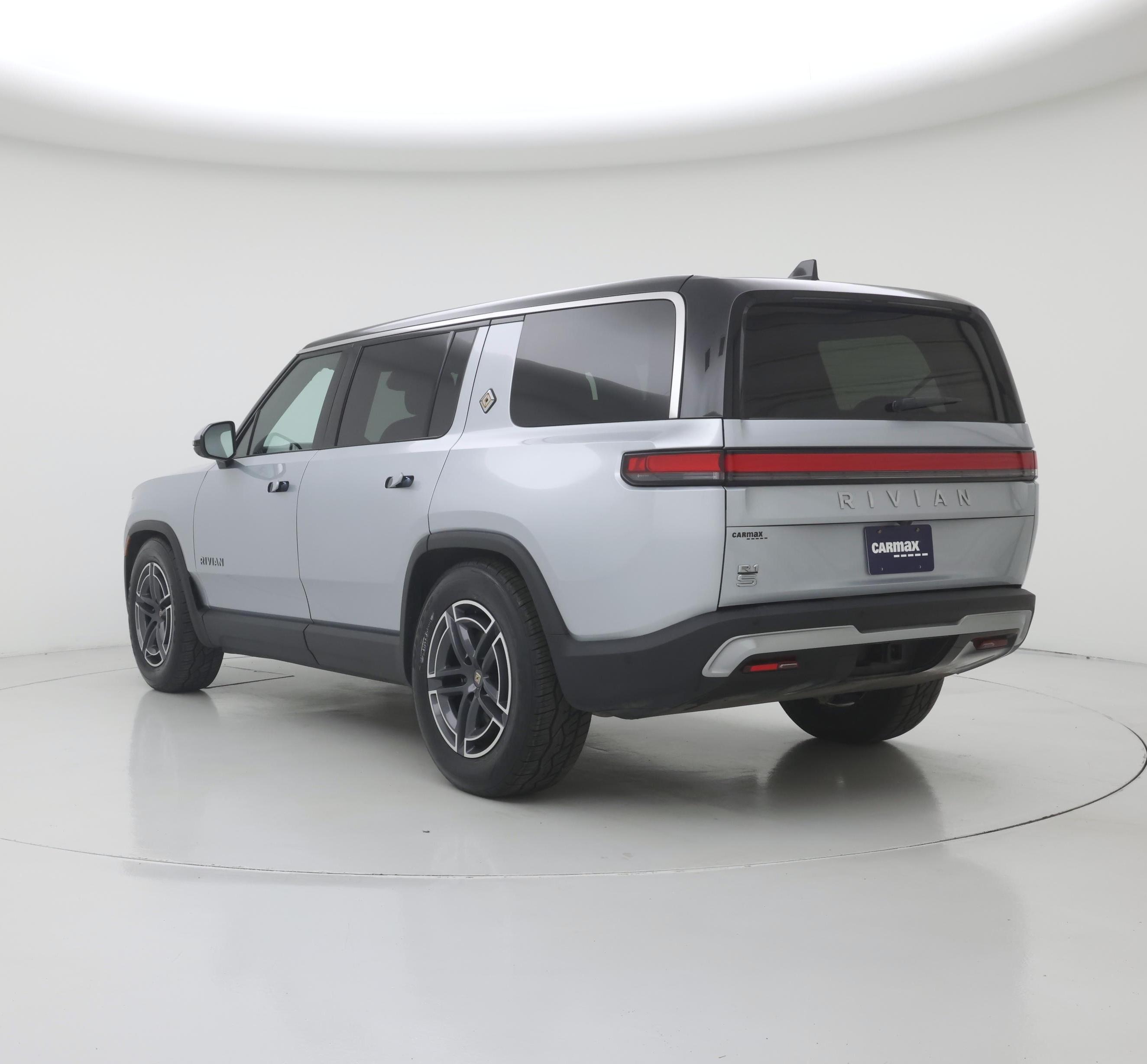 Thumbnail: 2025 Rivian R1S - 2