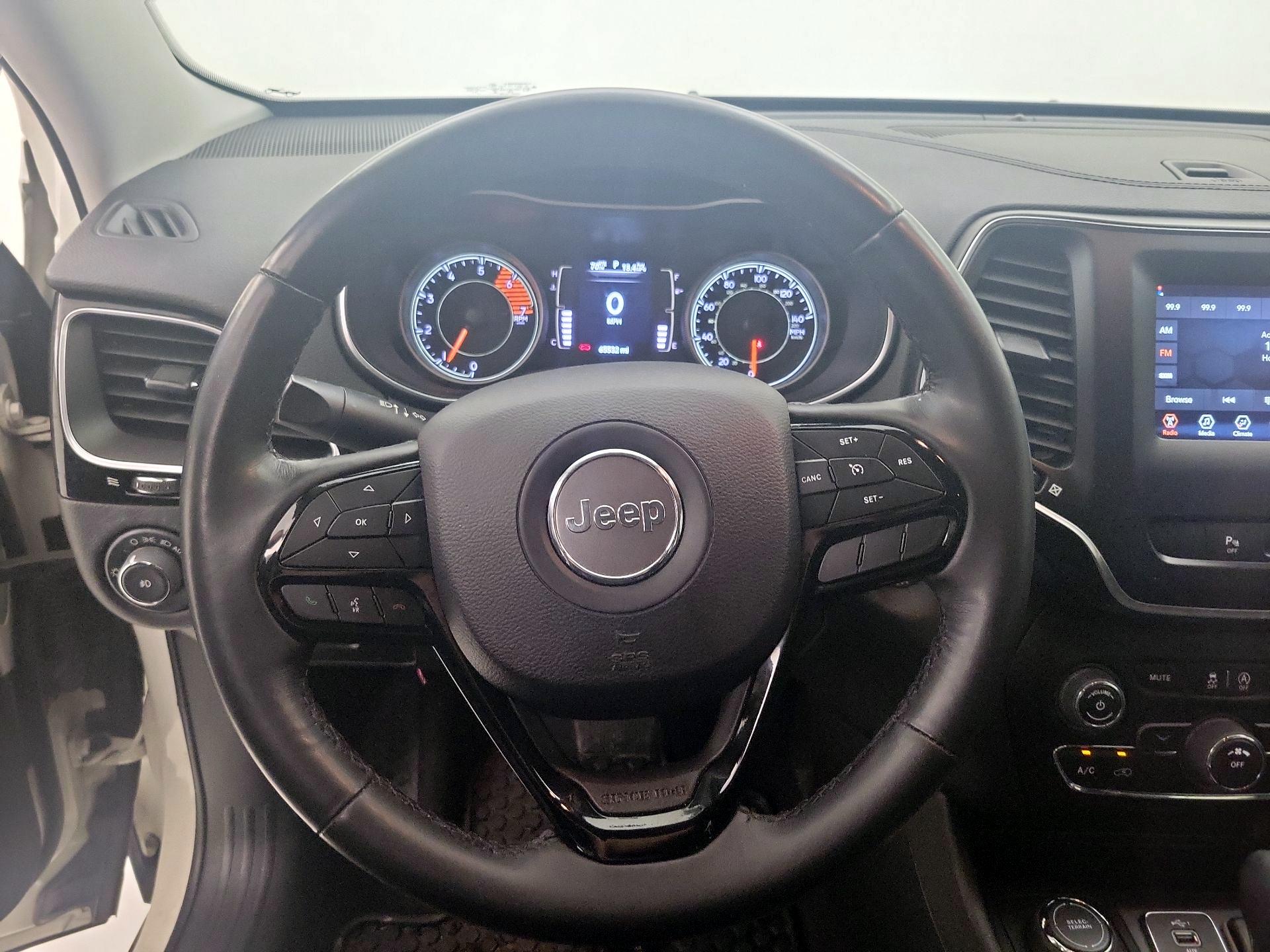 Thumbnail: 2019 Jeep Cherokee - 10