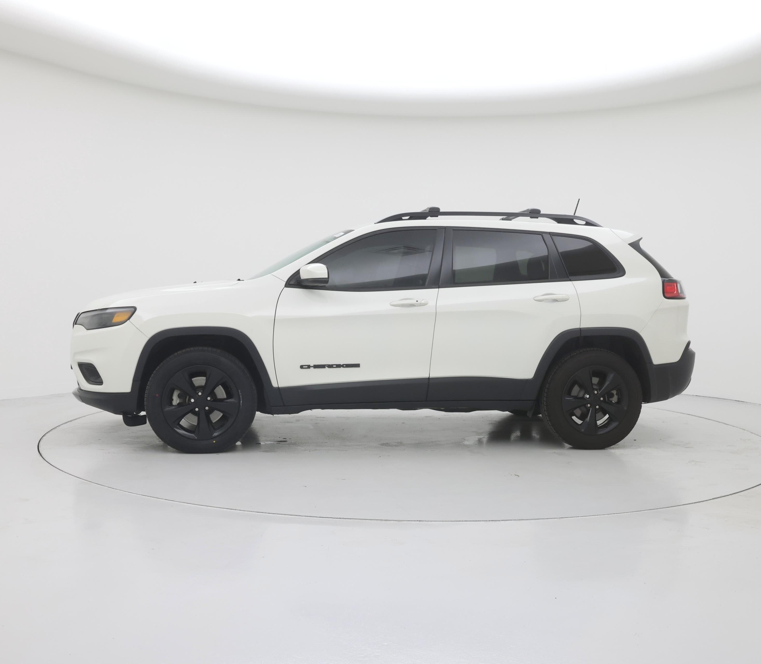 Thumbnail: 2019 Jeep Cherokee - 3
