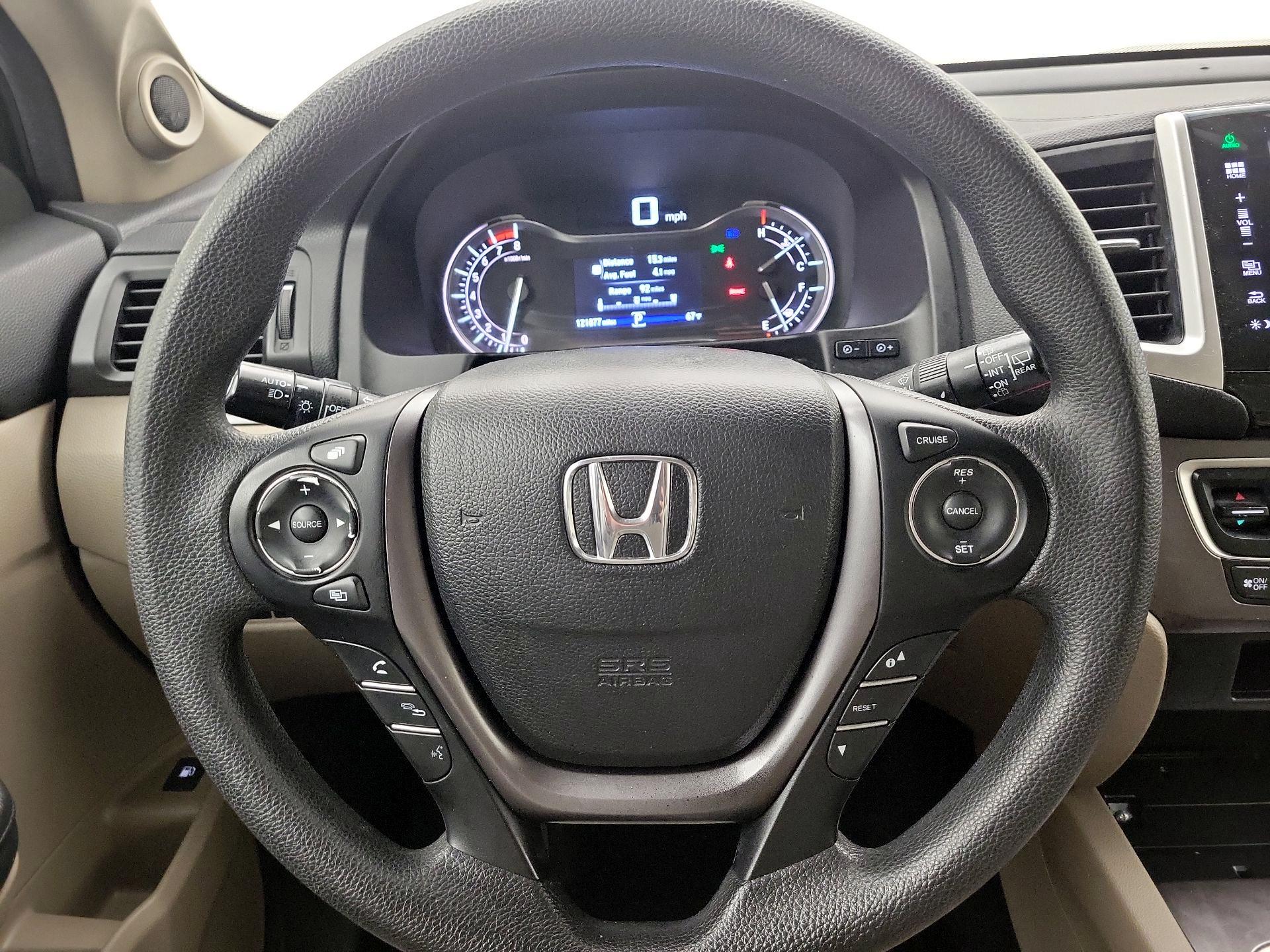 Thumbnail: 2016 Honda Pilot - 10