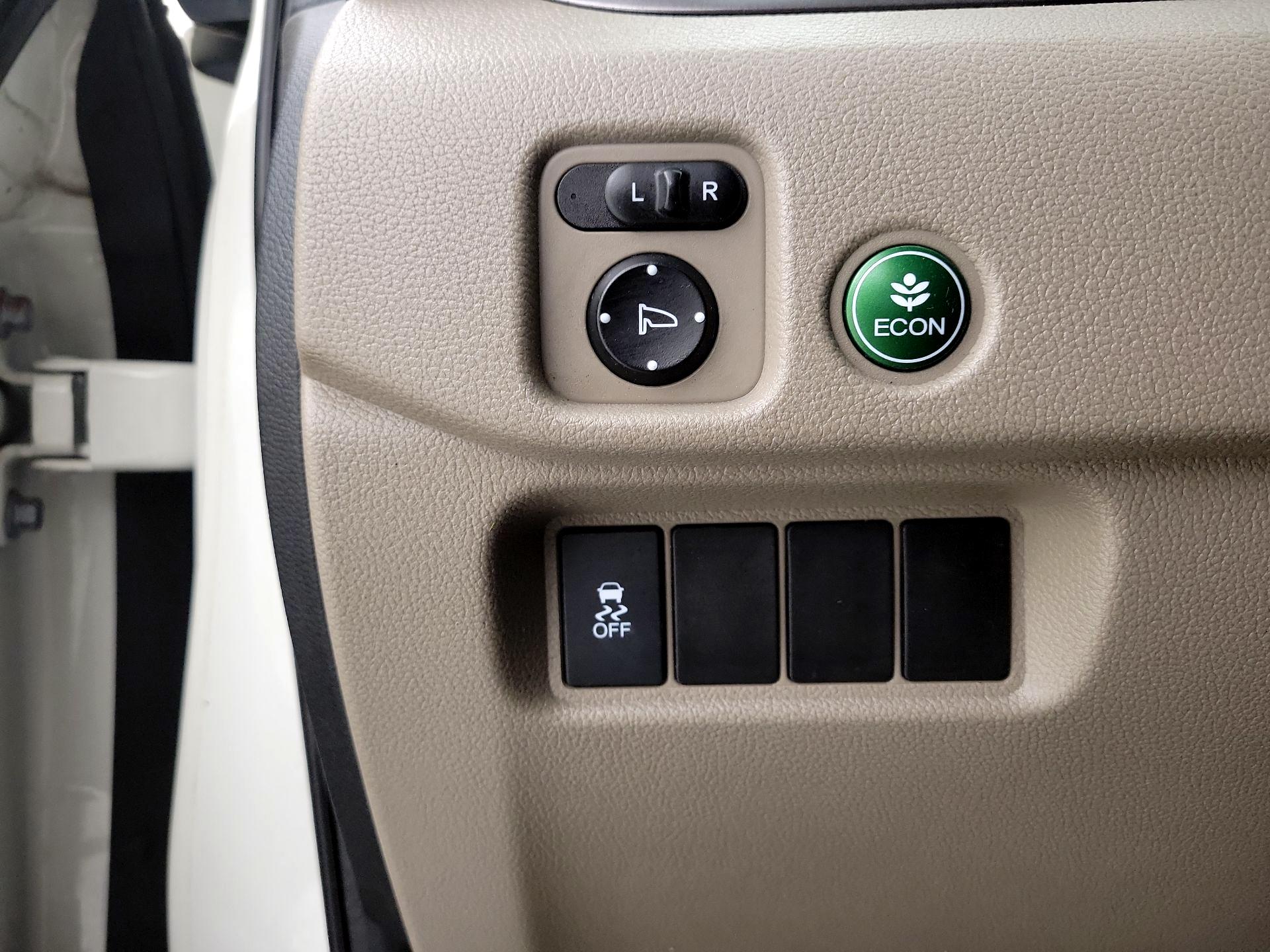 Thumbnail: 2016 Honda Pilot - 13