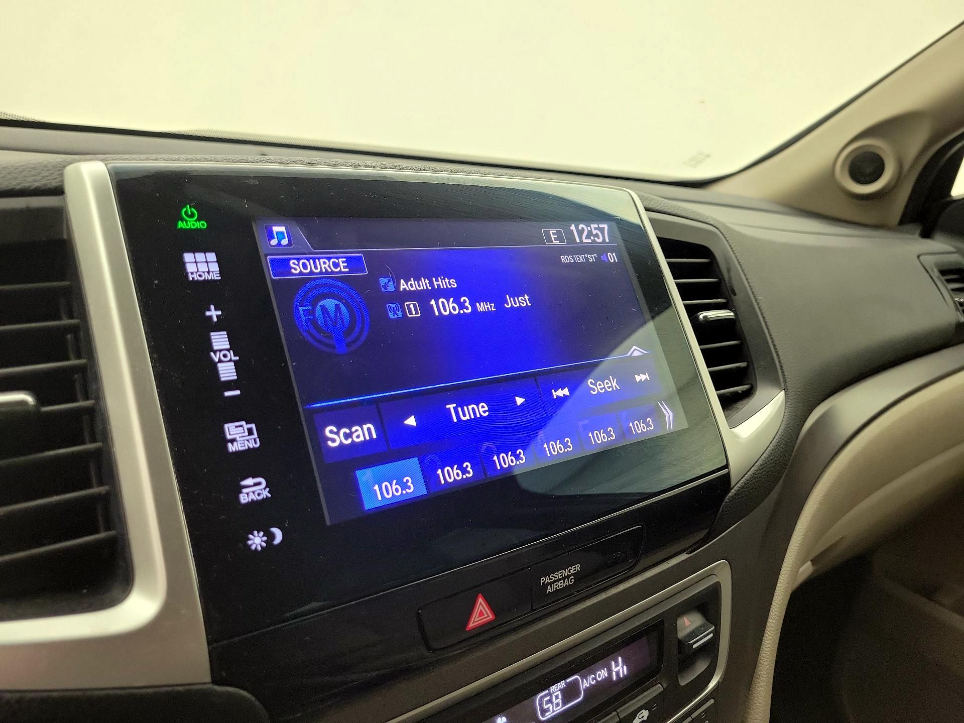 Thumbnail: 2016 Honda Pilot - 15