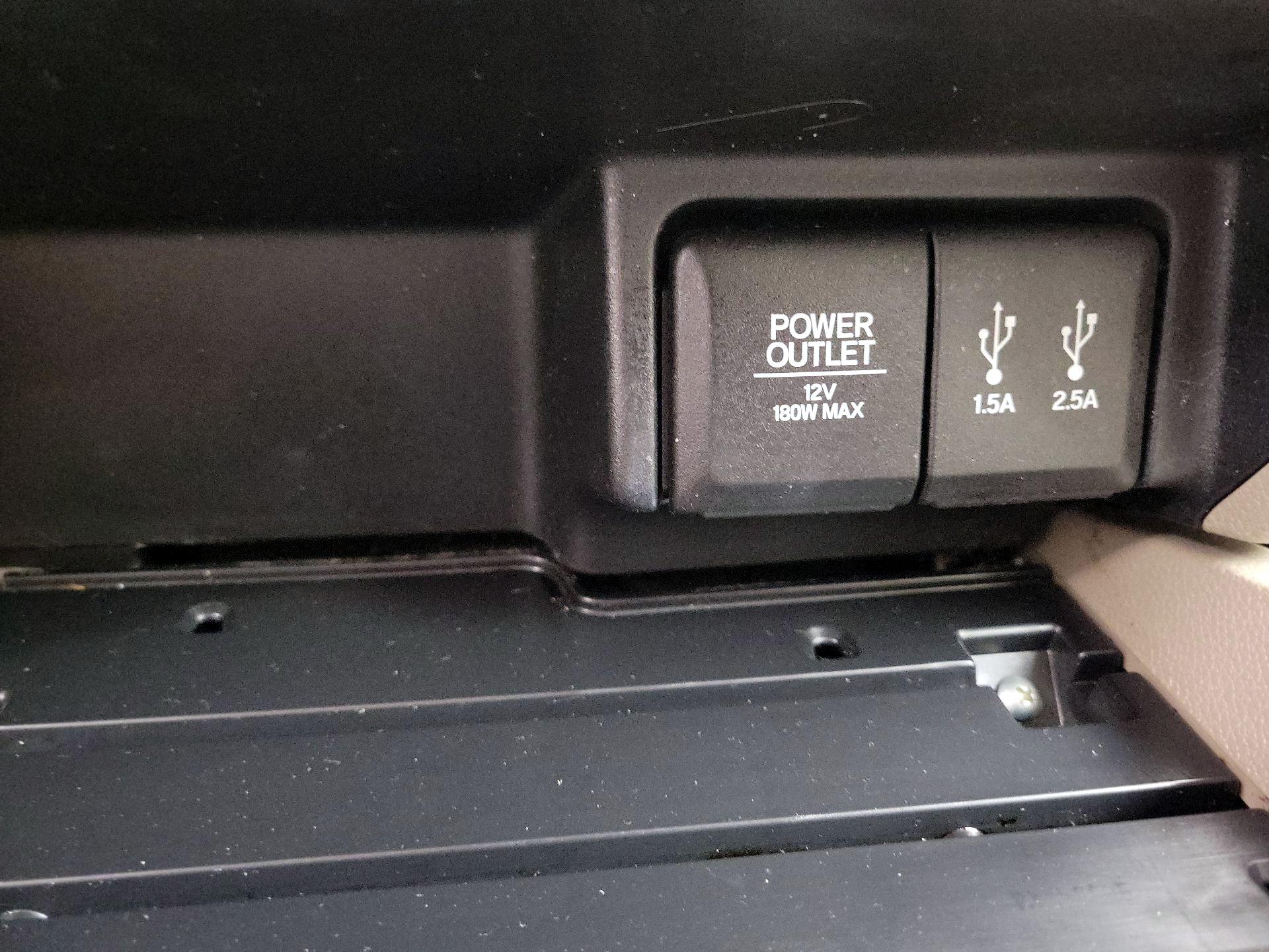 Thumbnail: 2016 Honda Pilot - 18