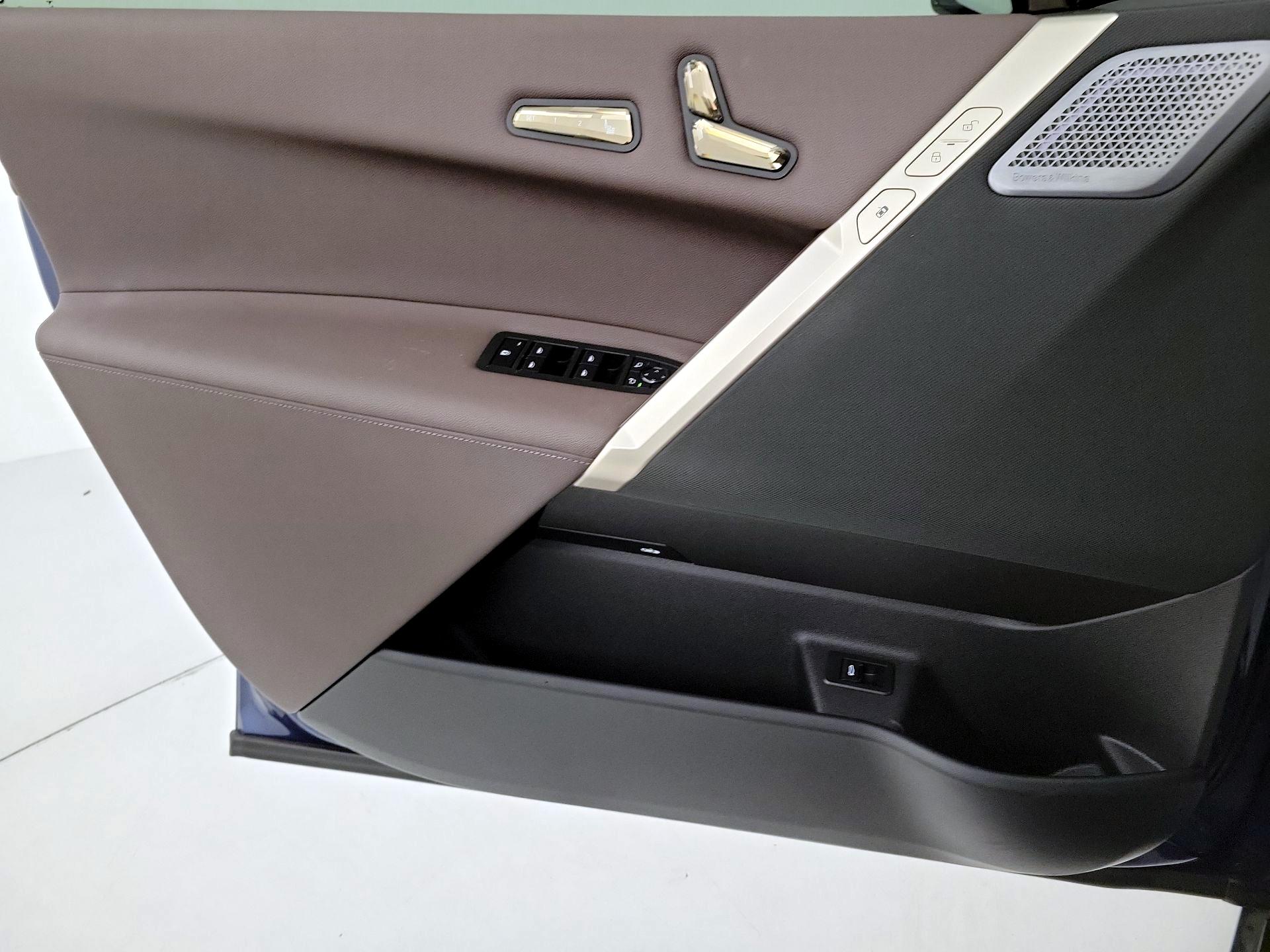 Thumbnail: 2022 BMW iX - 12