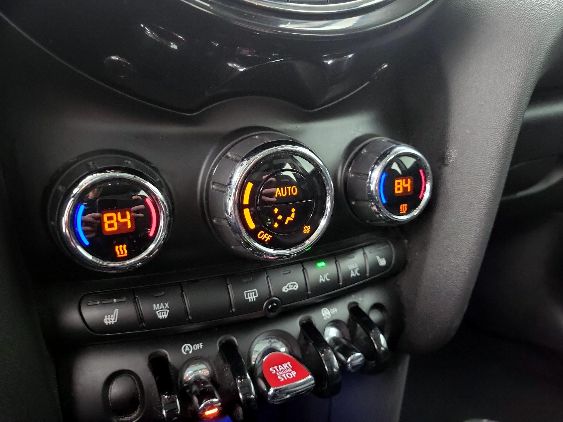 Thumbnail: 2019 MINI Cooper Hardtop - 16