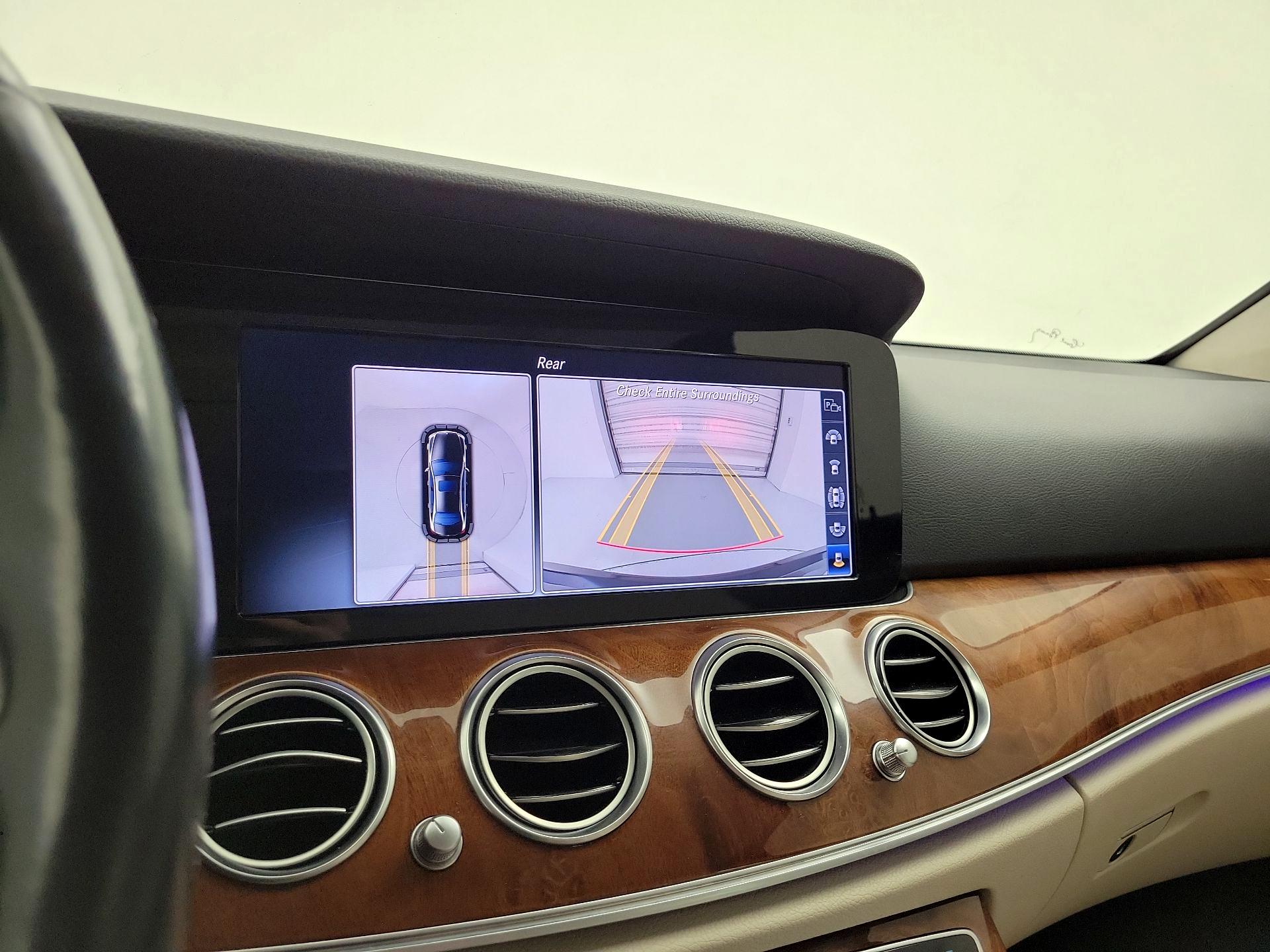 Thumbnail: 2019 Mercedes-Benz E-Class - 13