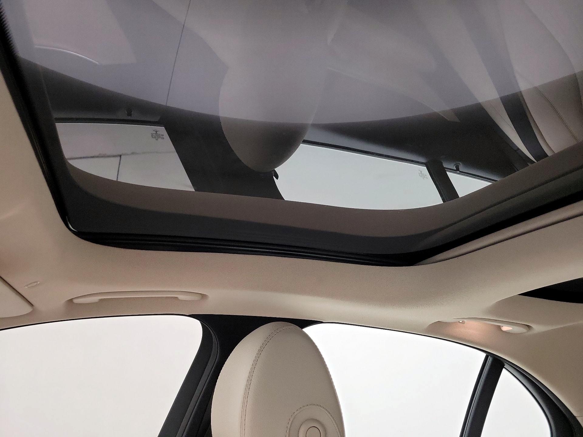 Thumbnail: 2019 Mercedes-Benz E-Class - 18