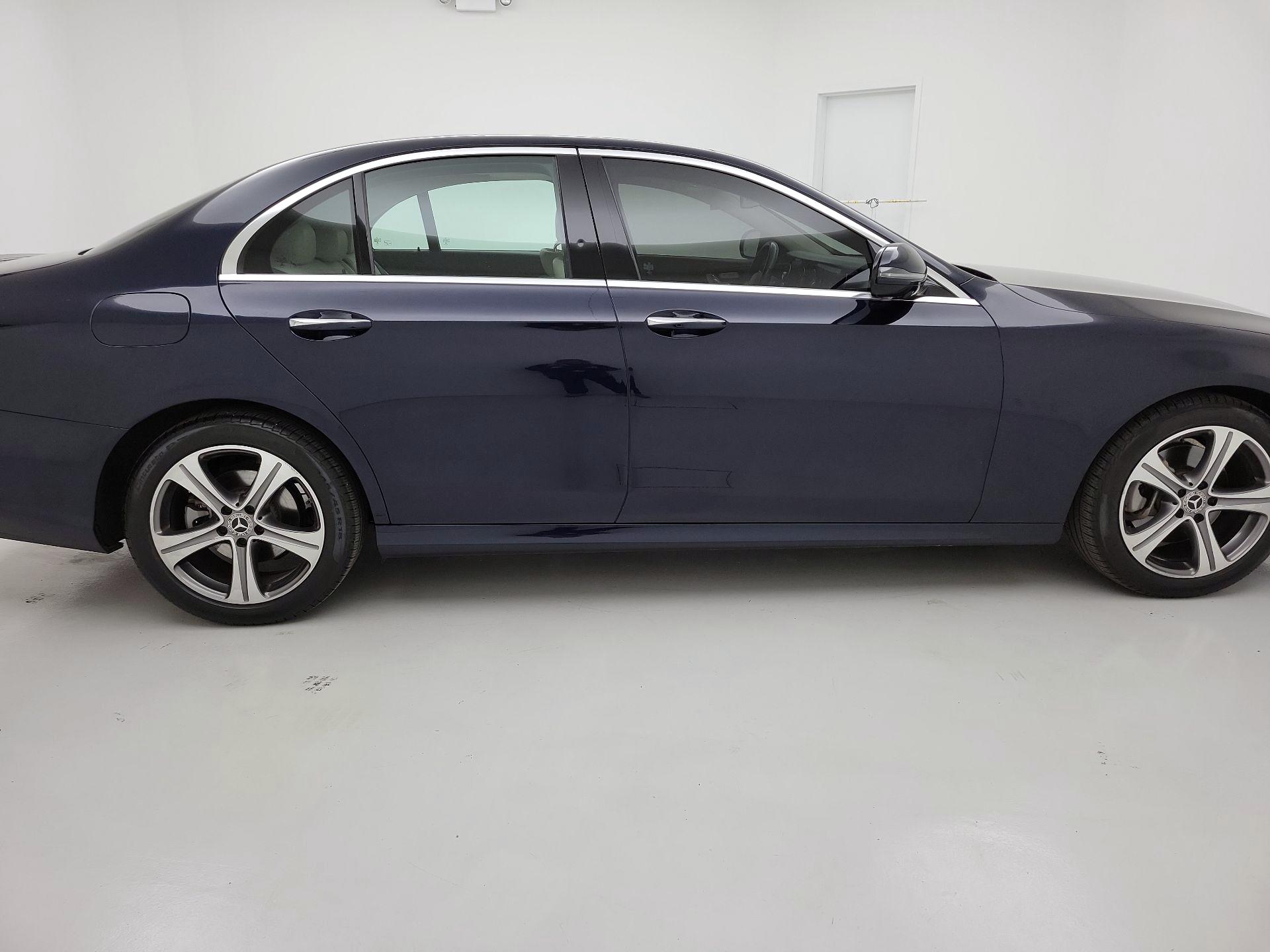 Thumbnail: 2019 Mercedes-Benz E-Class - 4