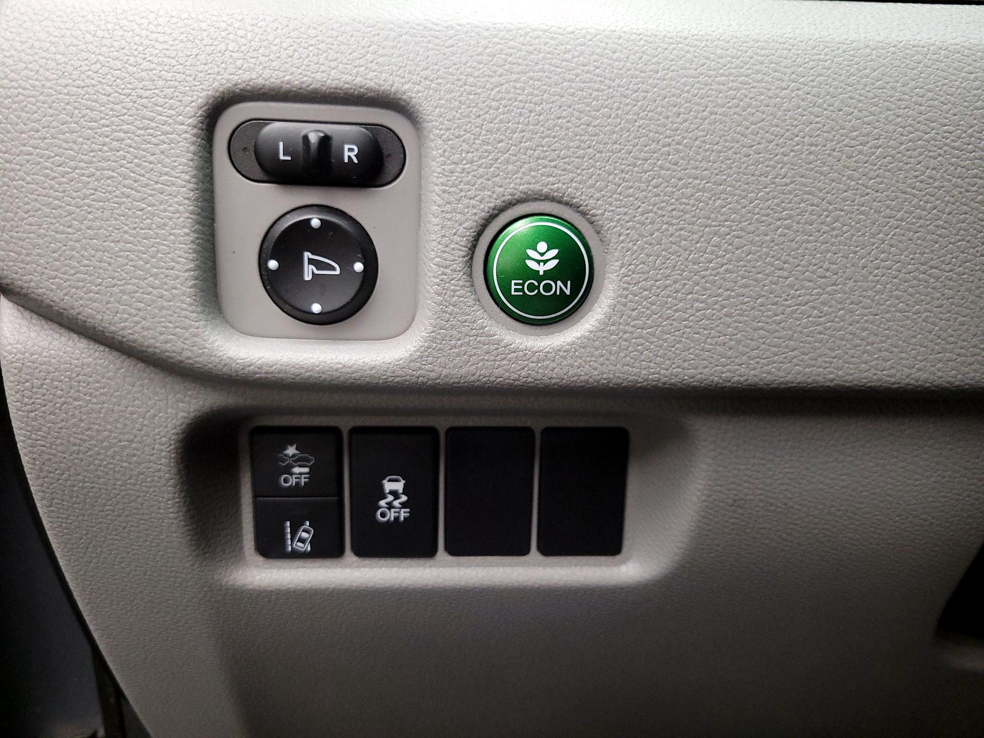 Thumbnail: 2020 Honda Pilot - 13