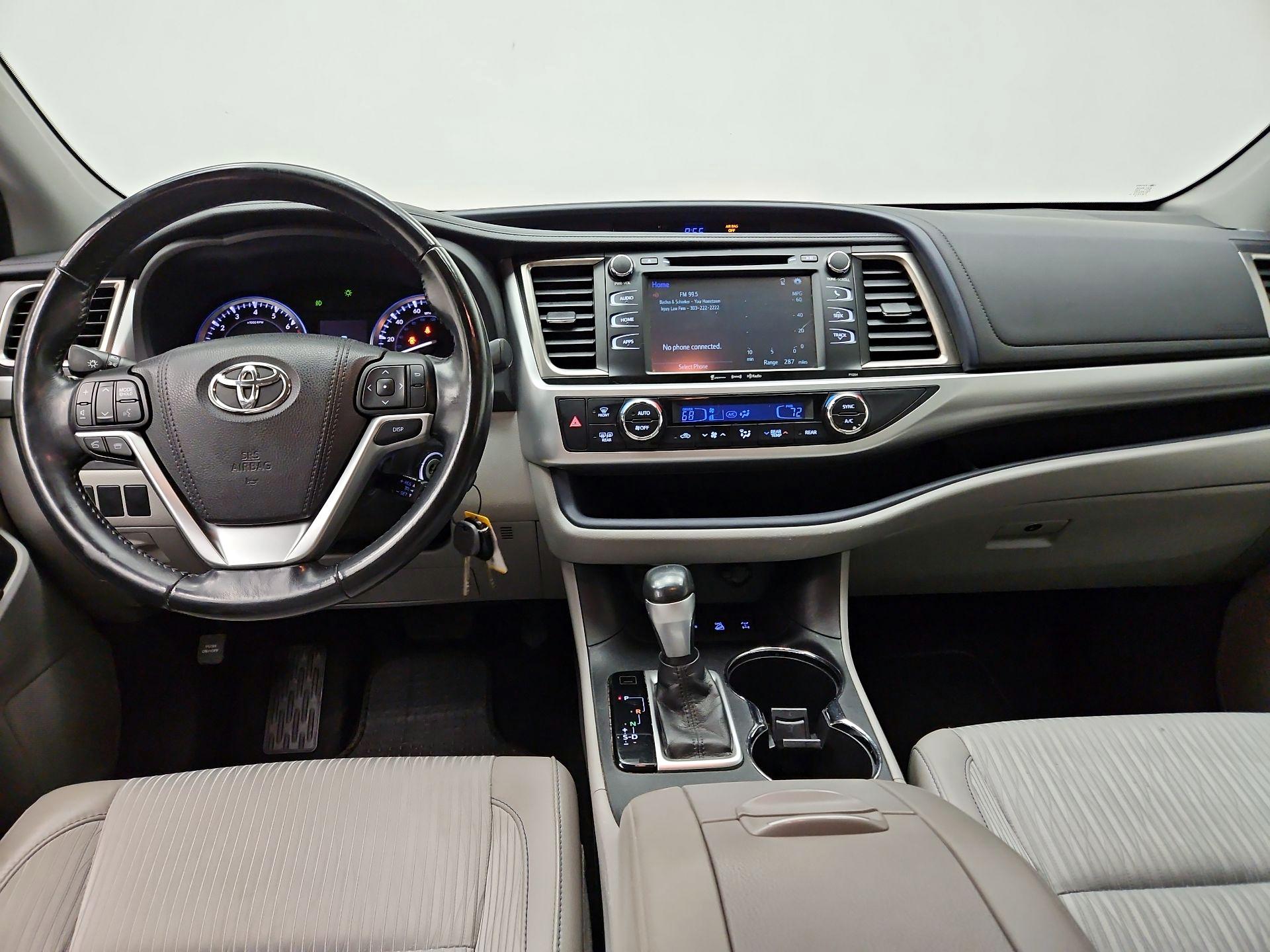Thumbnail: 2016 Toyota Highlander - 9