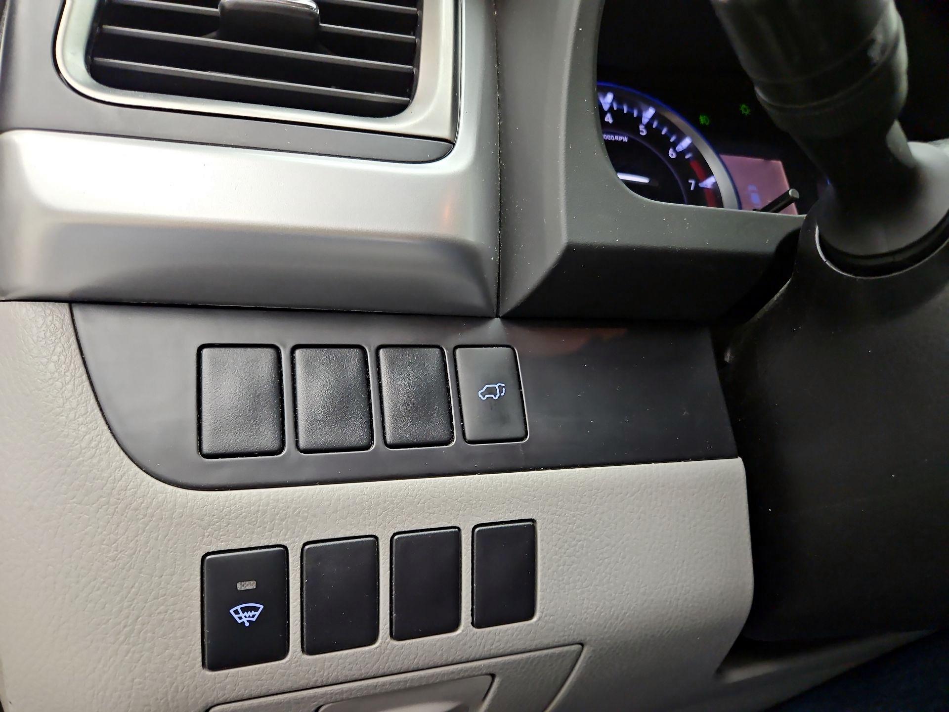 Thumbnail: 2016 Toyota Highlander - 13