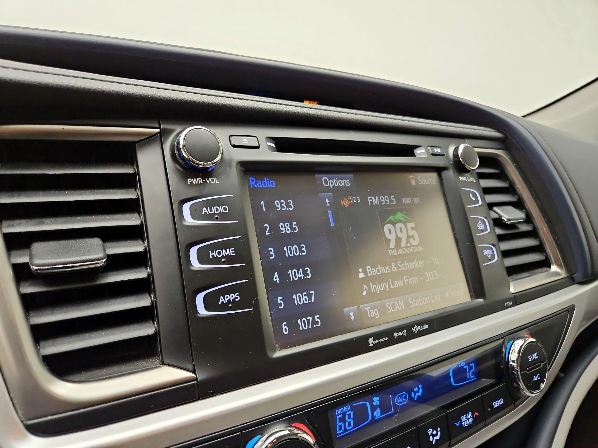 Thumbnail: 2016 Toyota Highlander - 15