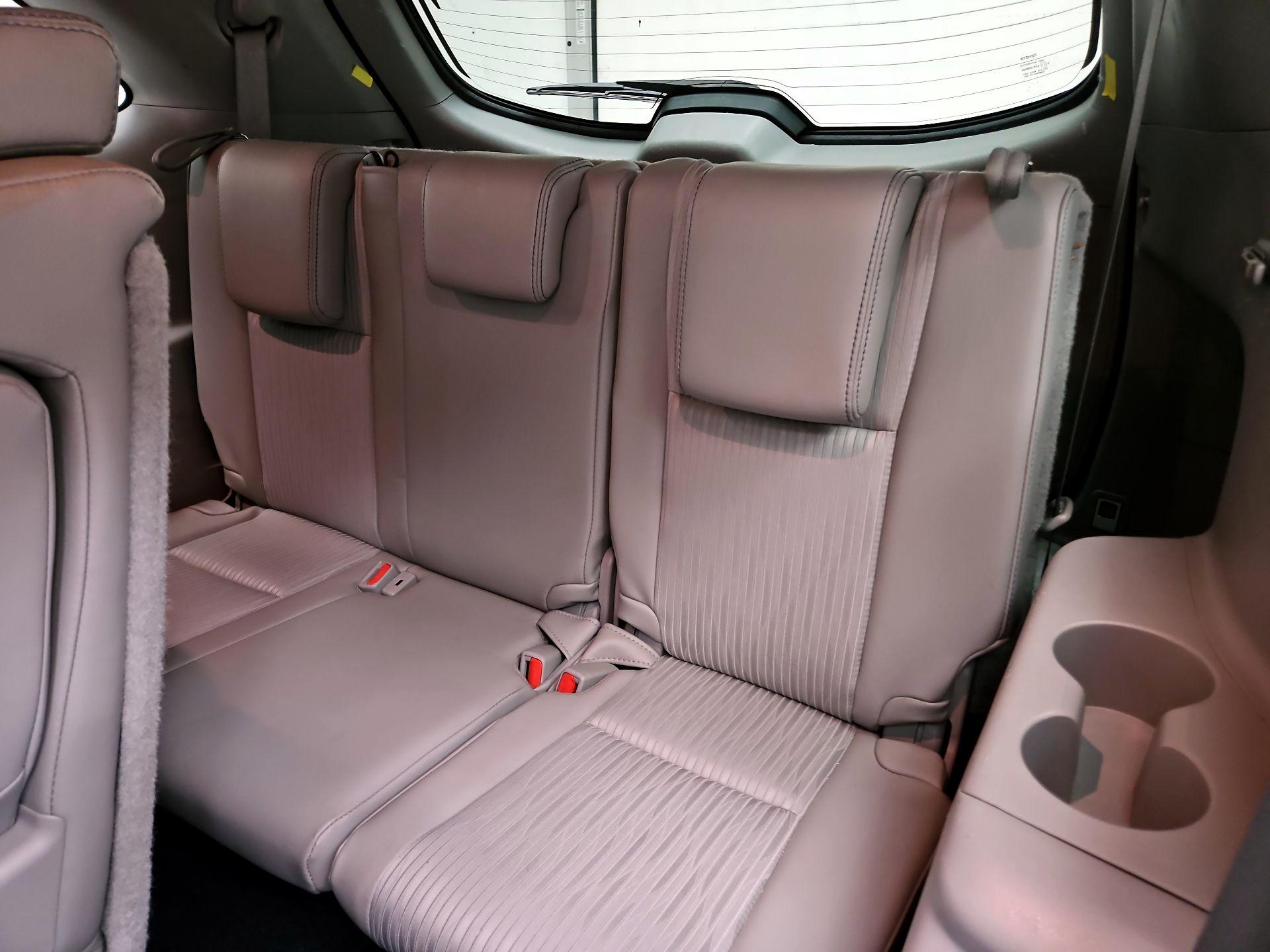 Thumbnail: 2016 Toyota Highlander - 20