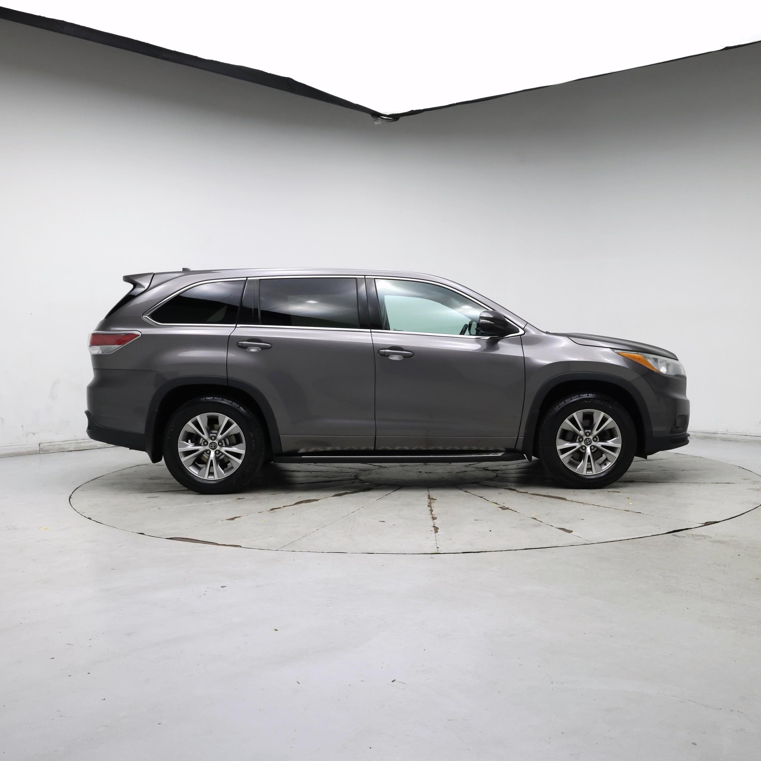 Thumbnail: 2016 Toyota Highlander - 7