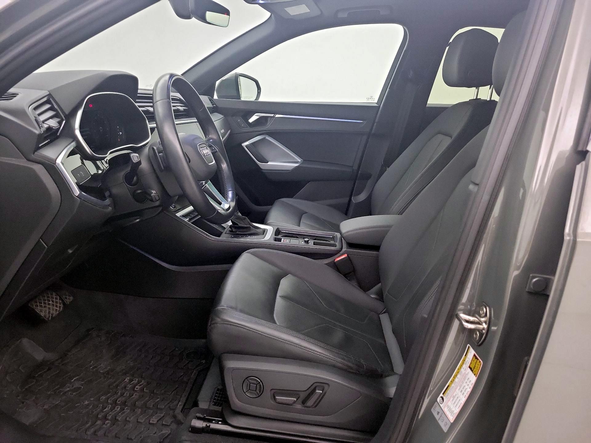 Thumbnail: 2022 Audi Q3 - 11