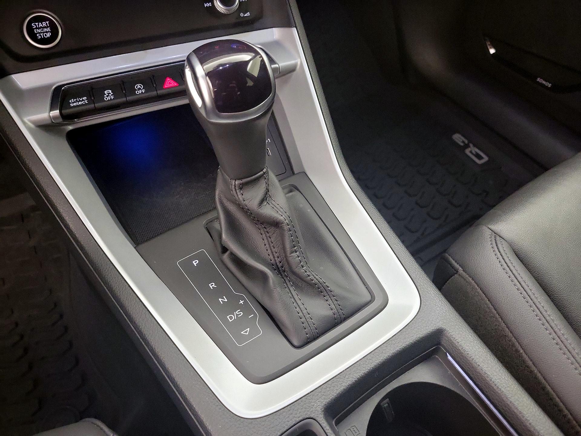 Thumbnail: 2022 Audi Q3 - 17