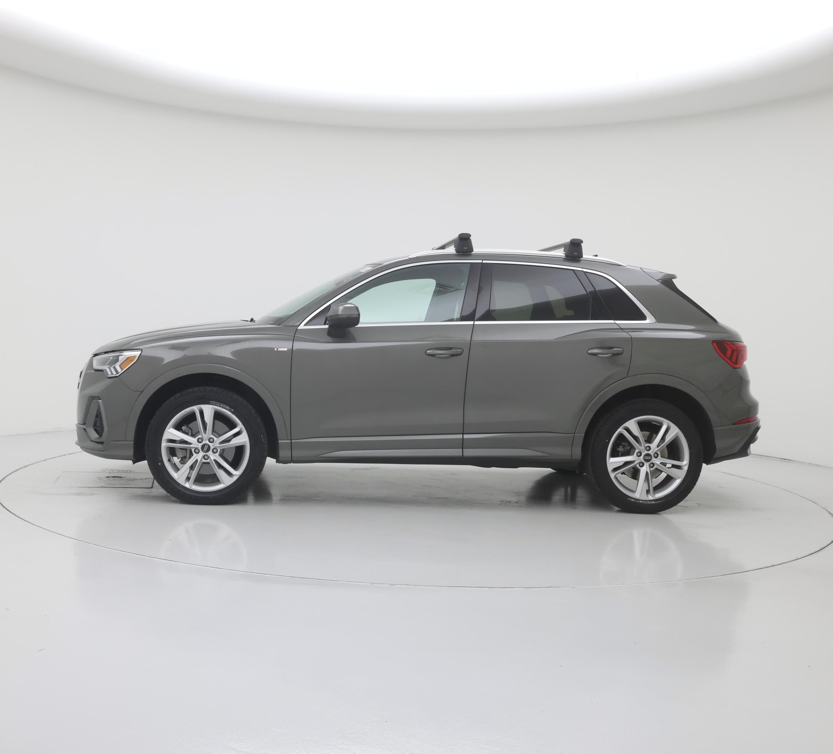 Thumbnail: 2022 Audi Q3 - 3