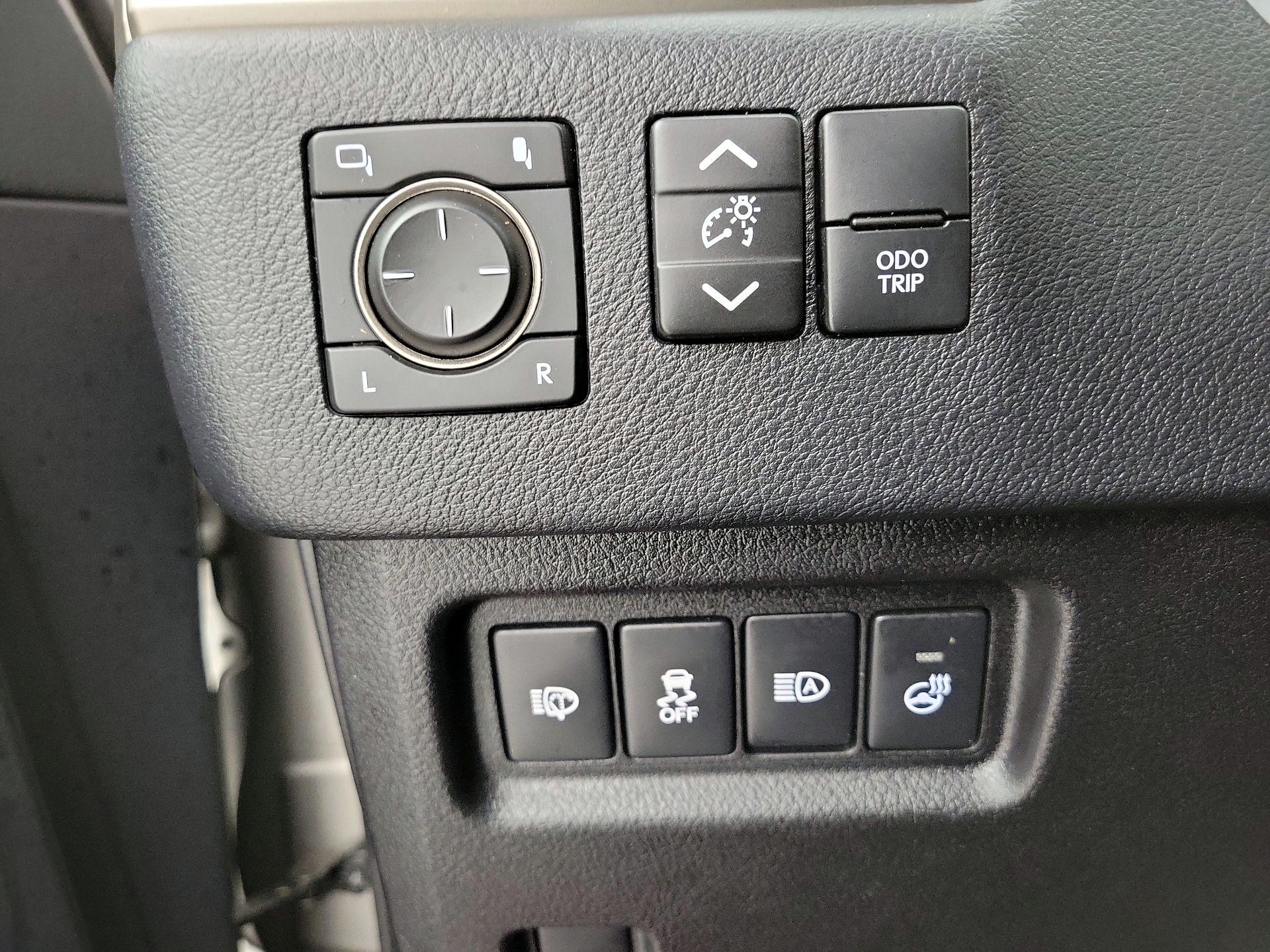 Thumbnail: 2021 Lexus GX - 13