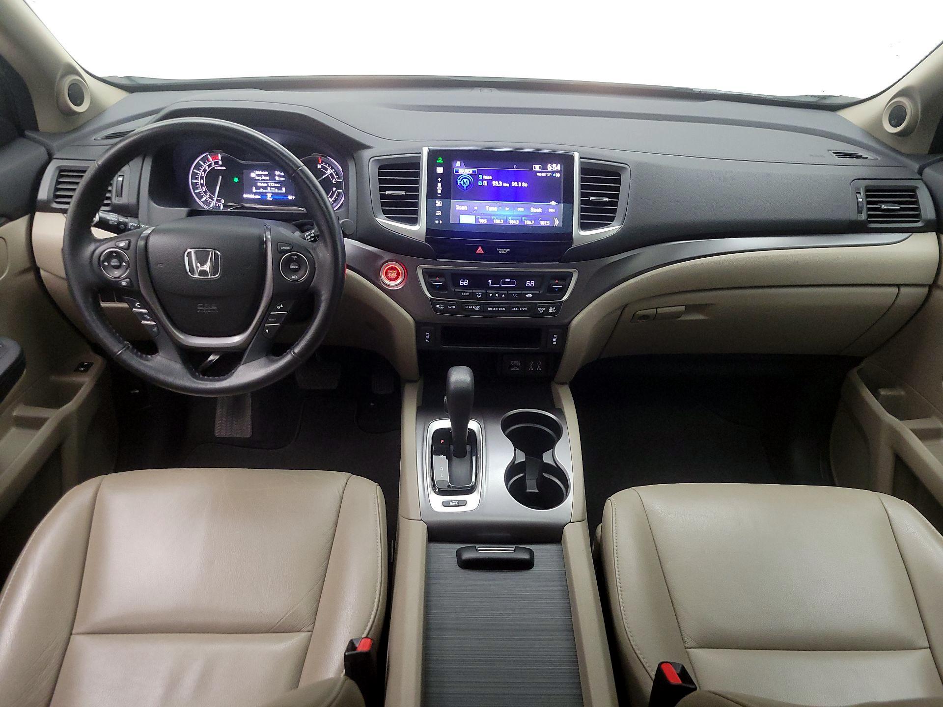 Thumbnail: 2016 Honda Pilot - 9