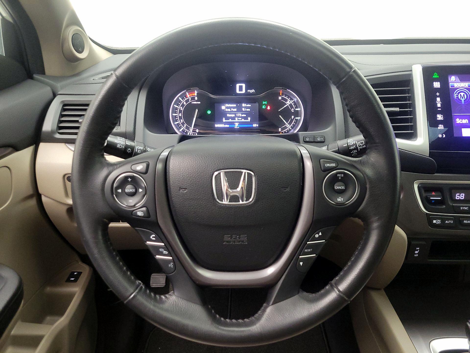 Thumbnail: 2016 Honda Pilot - 10