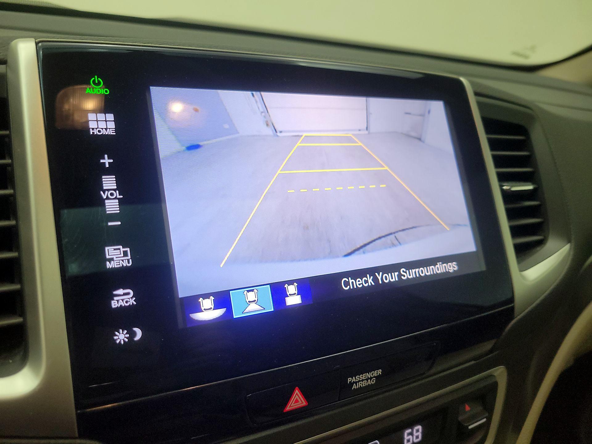 Thumbnail: 2016 Honda Pilot - 14