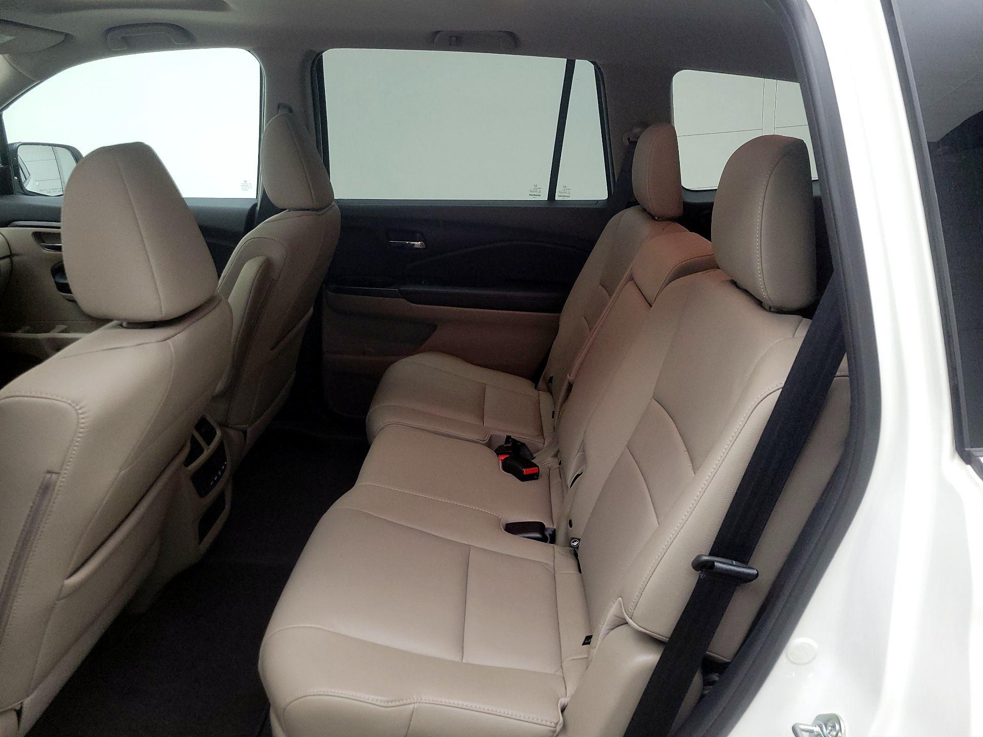 Thumbnail: 2016 Honda Pilot - 20