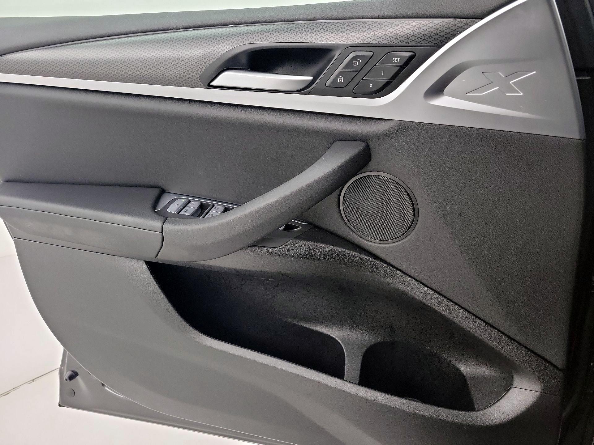 Thumbnail: 2022 BMW X3 - 12