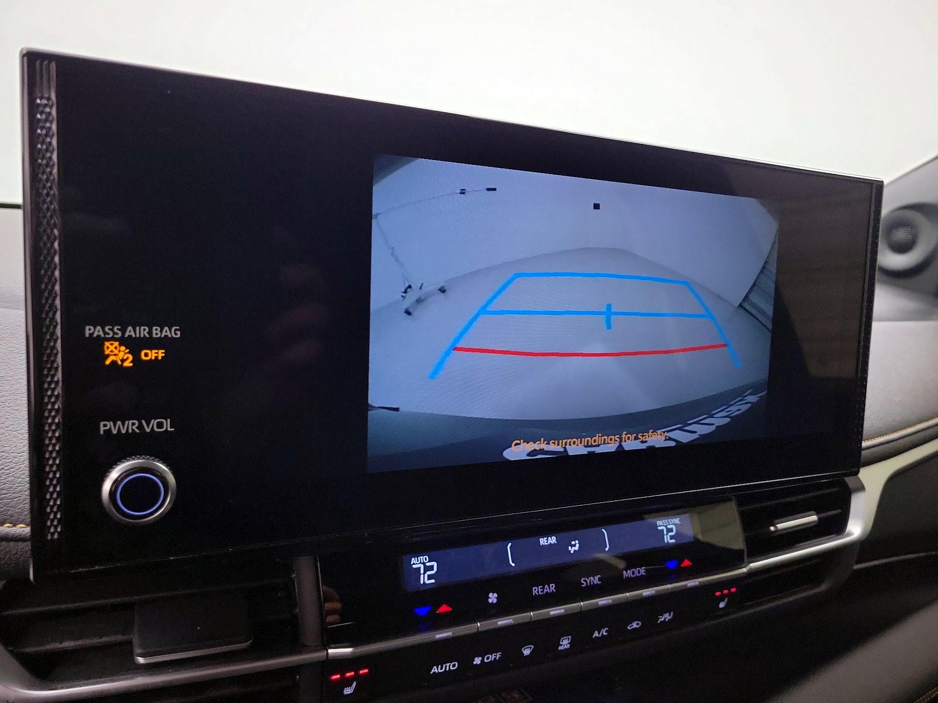 Thumbnail: 2025 Toyota Sienna - 15