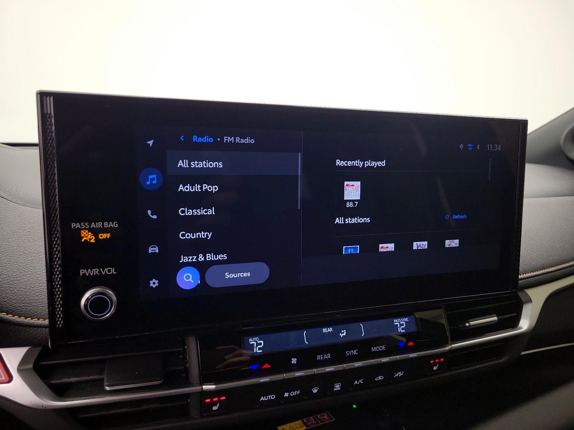 Thumbnail: 2025 Toyota Sienna - 16